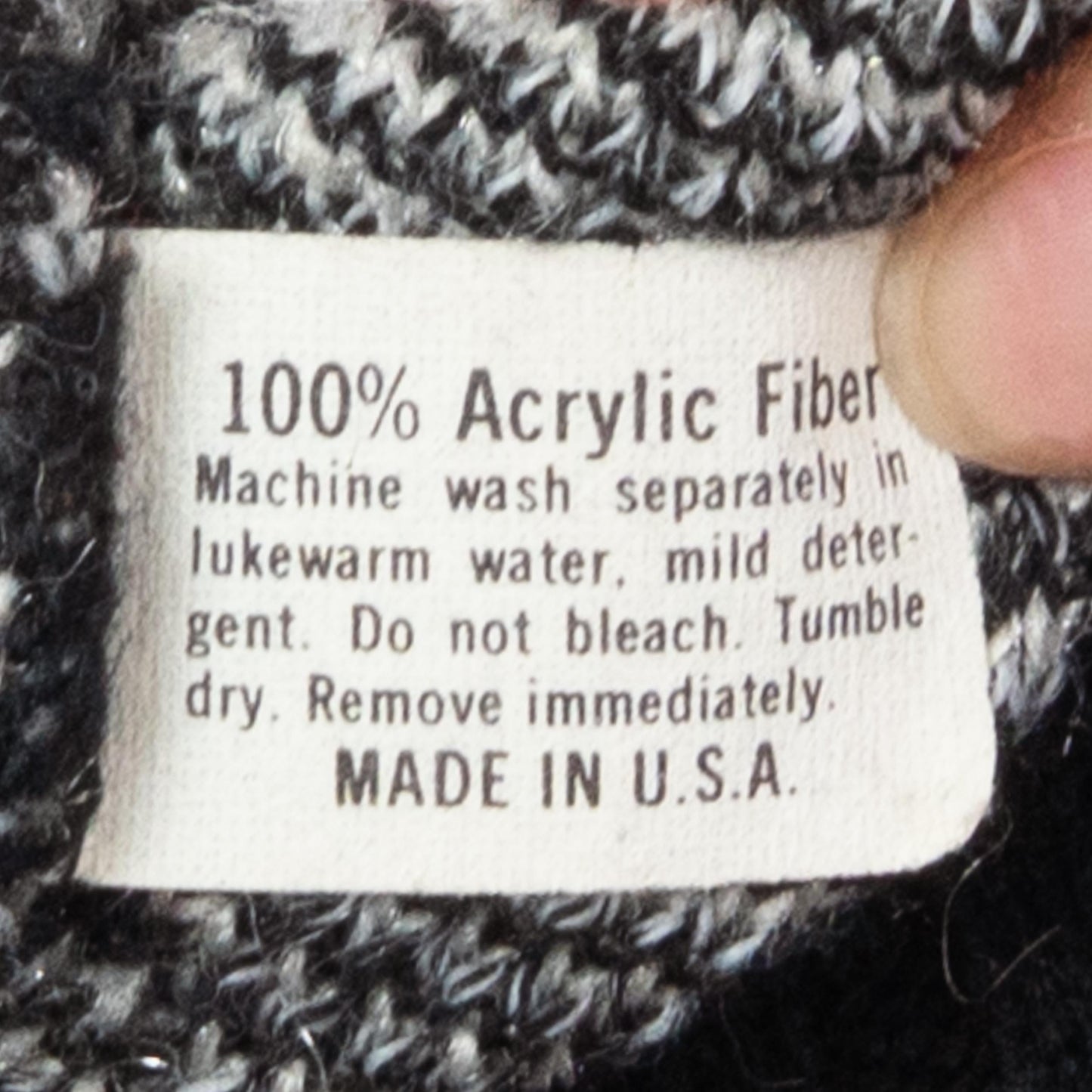 Vintage 80s New York City Scene Intarsia Knit Cropped Sweater - Small to Medium | New Wave Novelty Black & White Pullover