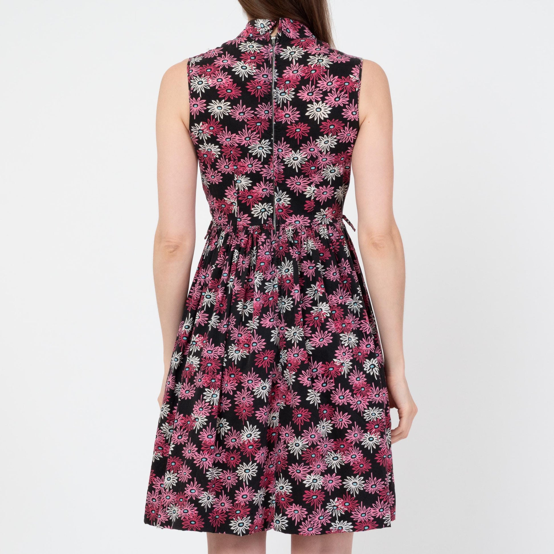 Vintage 50s Black & Pink Daisy Floral Day Dress - Extra Small | Retro Fit Flare Lace Bib Mini Dress