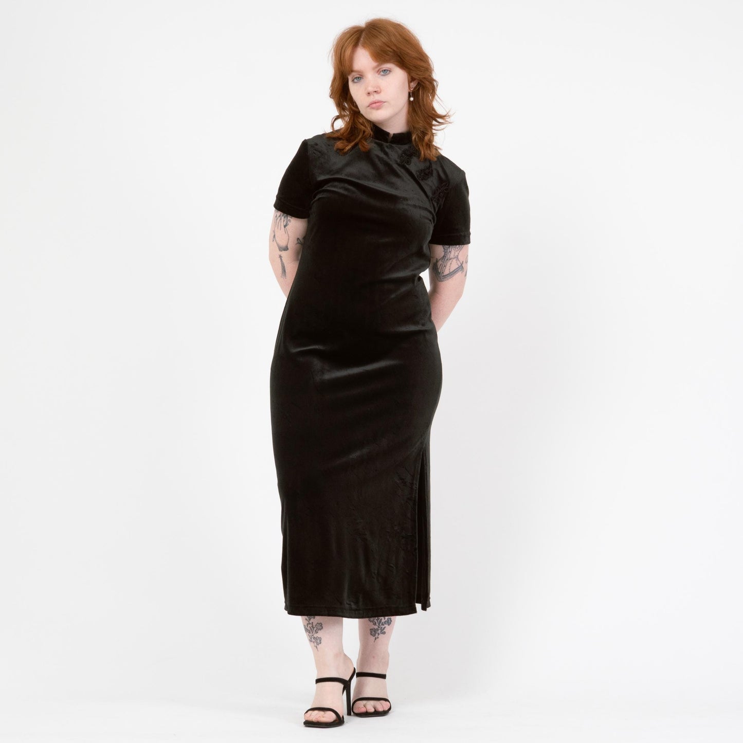 Vintage 90s Black Crushed Velvet Qipao Maxi Dress - Large | Gothic Mockneck Short Sleeve Formal Dress