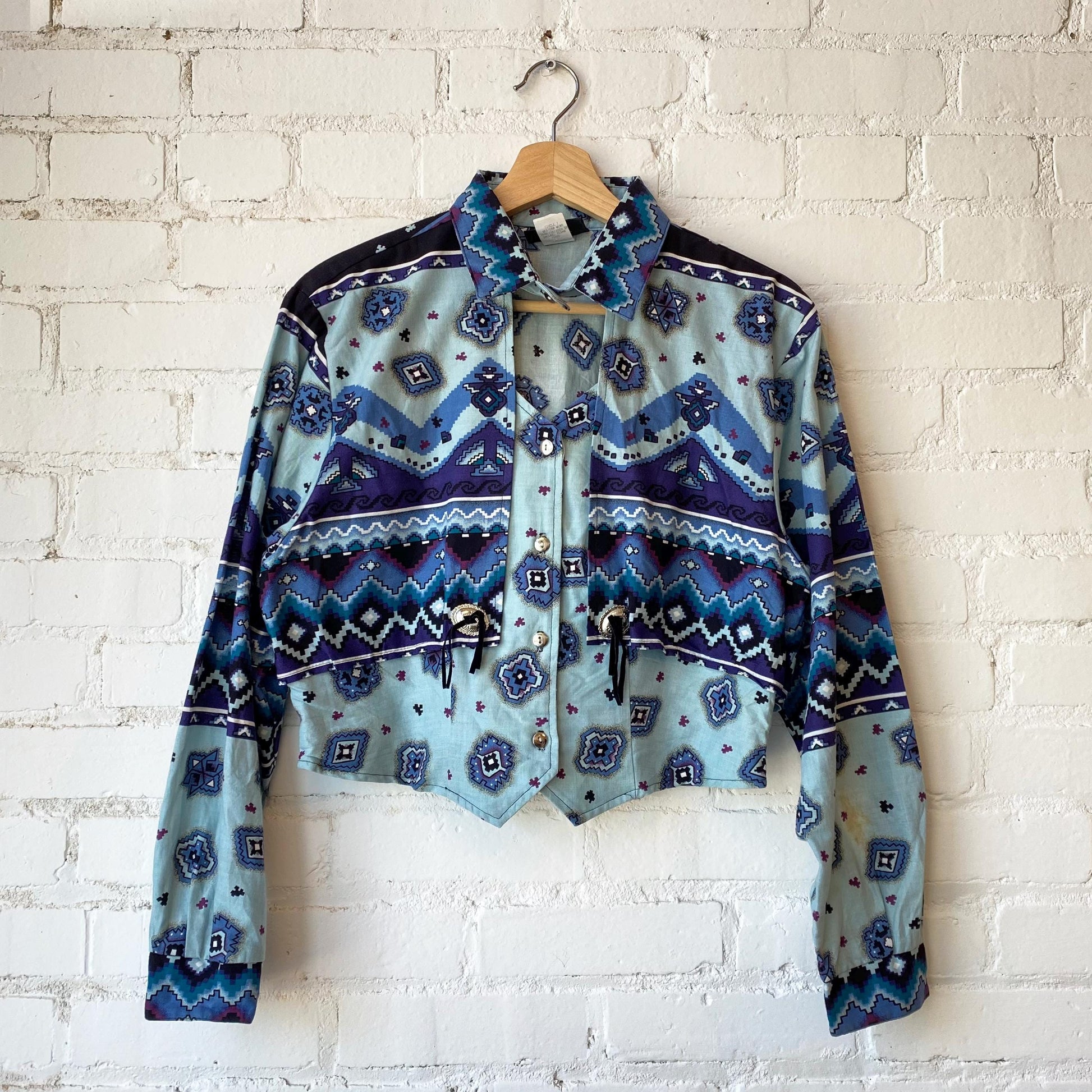 Vintage 90s Western Keyhole Concho Crop Top - Large | Blue Southwestern Print Long Sleeve Button Up Shirt