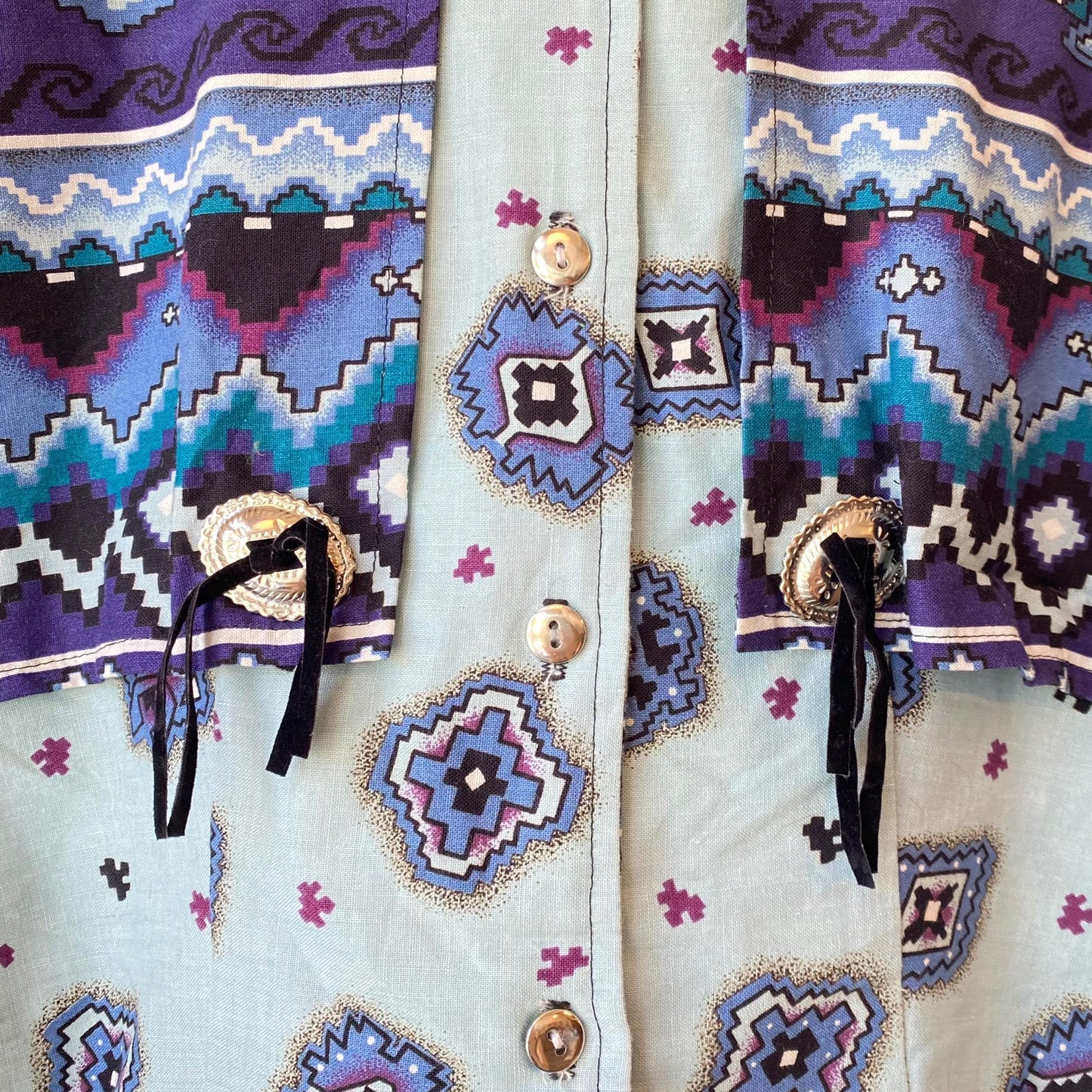Vintage 90s Western Keyhole Concho Crop Top - Large | Blue Southwestern Print Long Sleeve Button Up Shirt