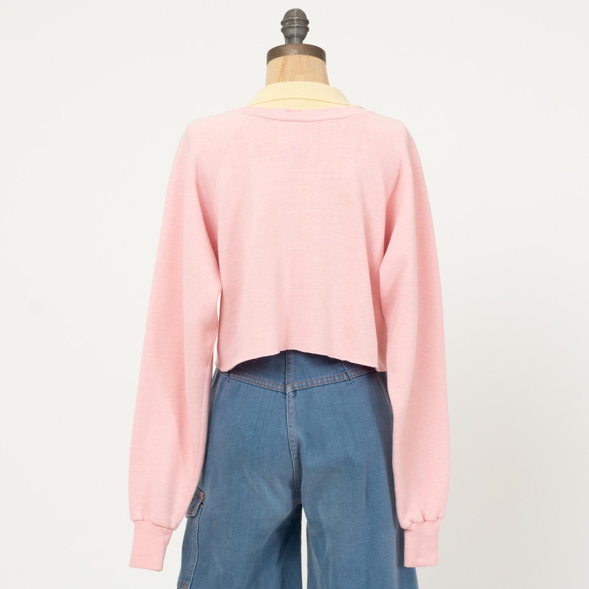 Vintage 90s Pink Heart Cross-Stitch Cropped Sweatshirt - Large to XL | Collared Pullover Crop Top