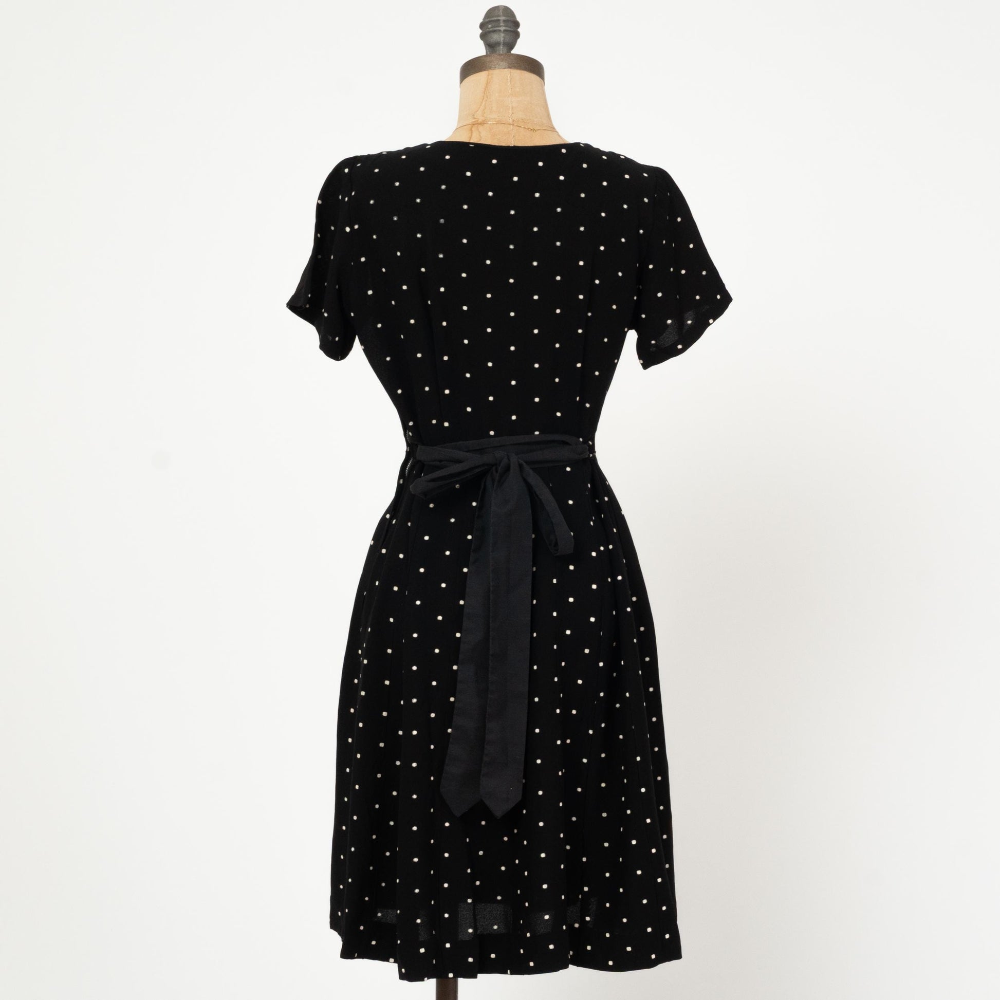 Vintage 50s Black & White Keyhole Mini Dress - Medium | Retro Fit Flare Day Dress