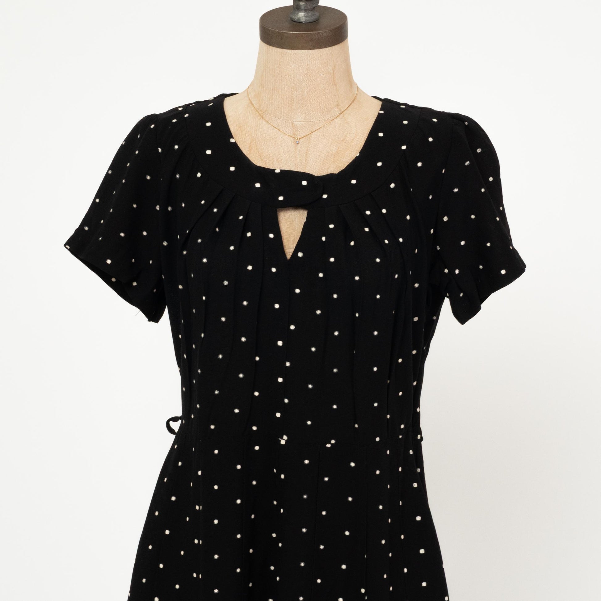 Vintage 50s Black & White Keyhole Mini Dress - Medium | Retro Fit Flare Day Dress