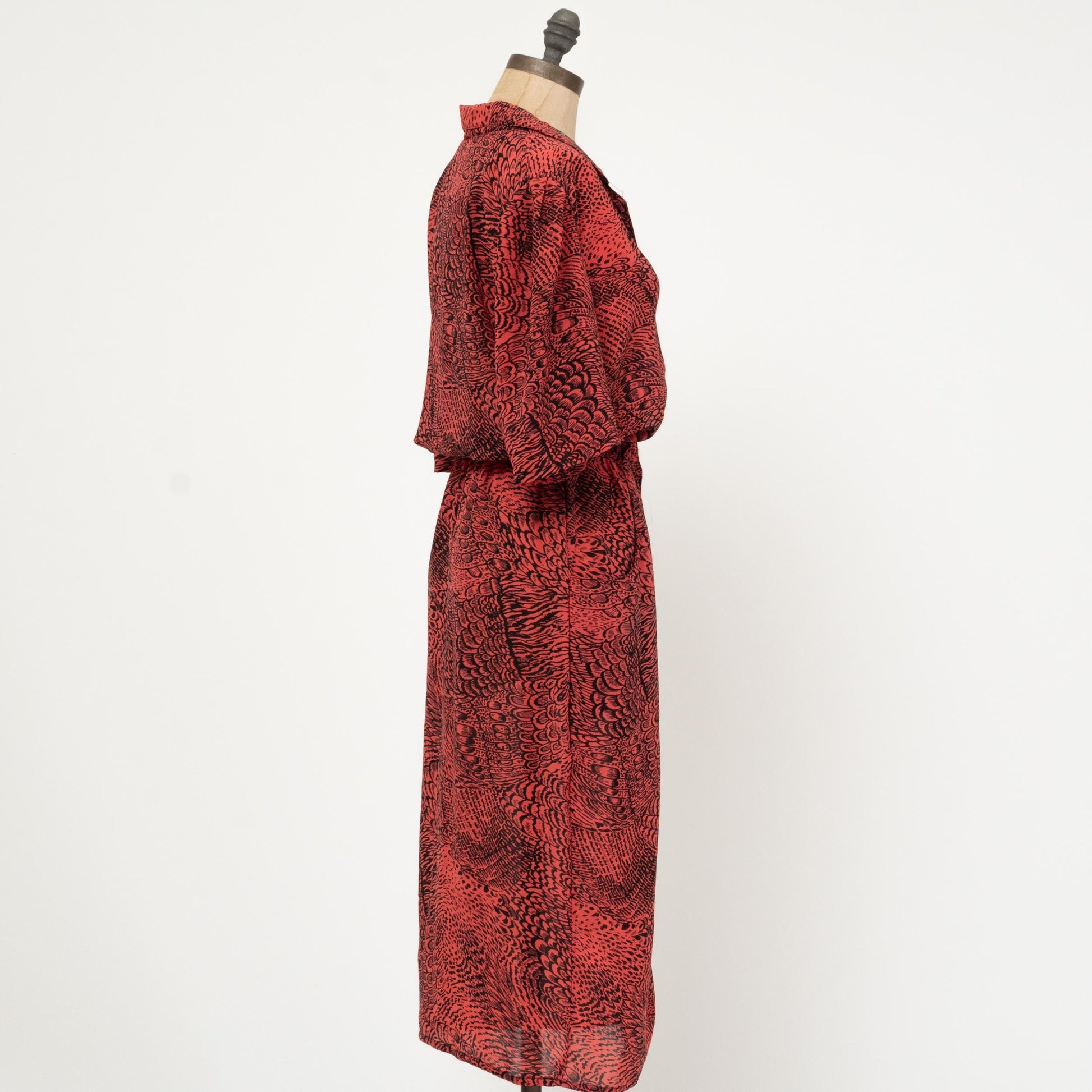 Vintage 80s Peacock Feather Print Shirtdress - Medium | Retro Salmon Pink Button Front Midi Dress