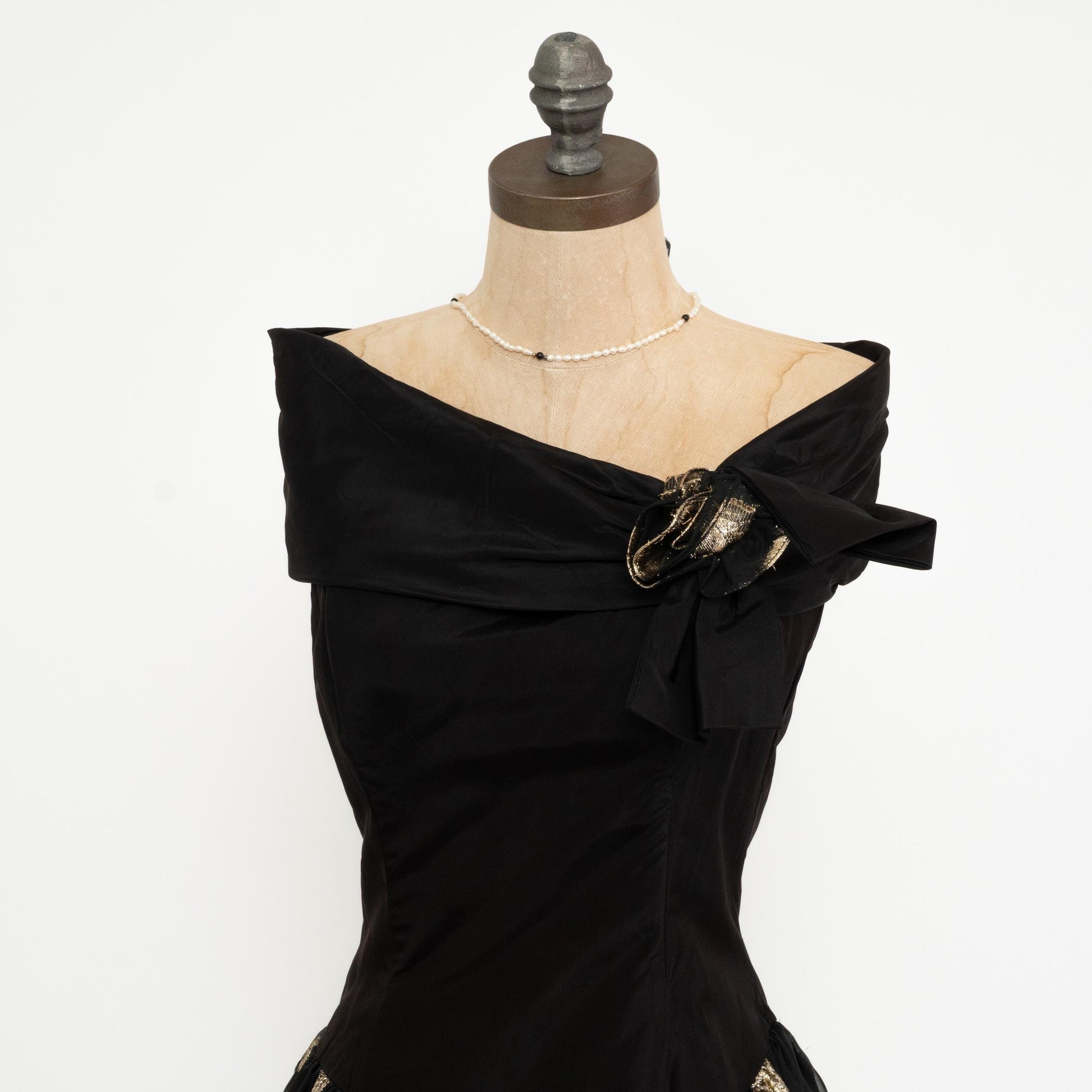Vintage 80s Gunne Sax Off-Shoulder Party Dress - Small | Black Gold Basque Waist Fit Flare Bow Midi Dress