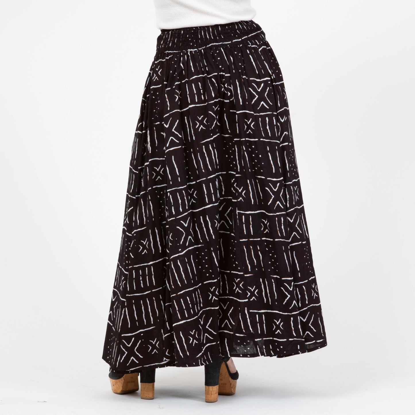 Vintage 90s Black & White Batik Maxi Skirt - One Size | Boho High Waisted Long Cotton Skirt