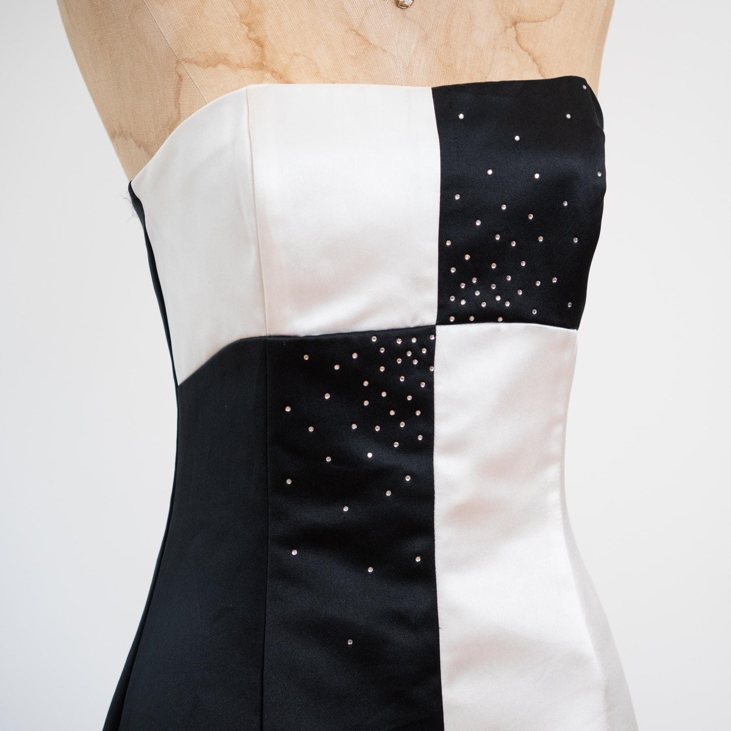Vintage Y2K Jessica McClintock for Gunne Sax Black & White Satin Gown - Extra Small | Strapless Rhinestone Maxi Prom Dress
