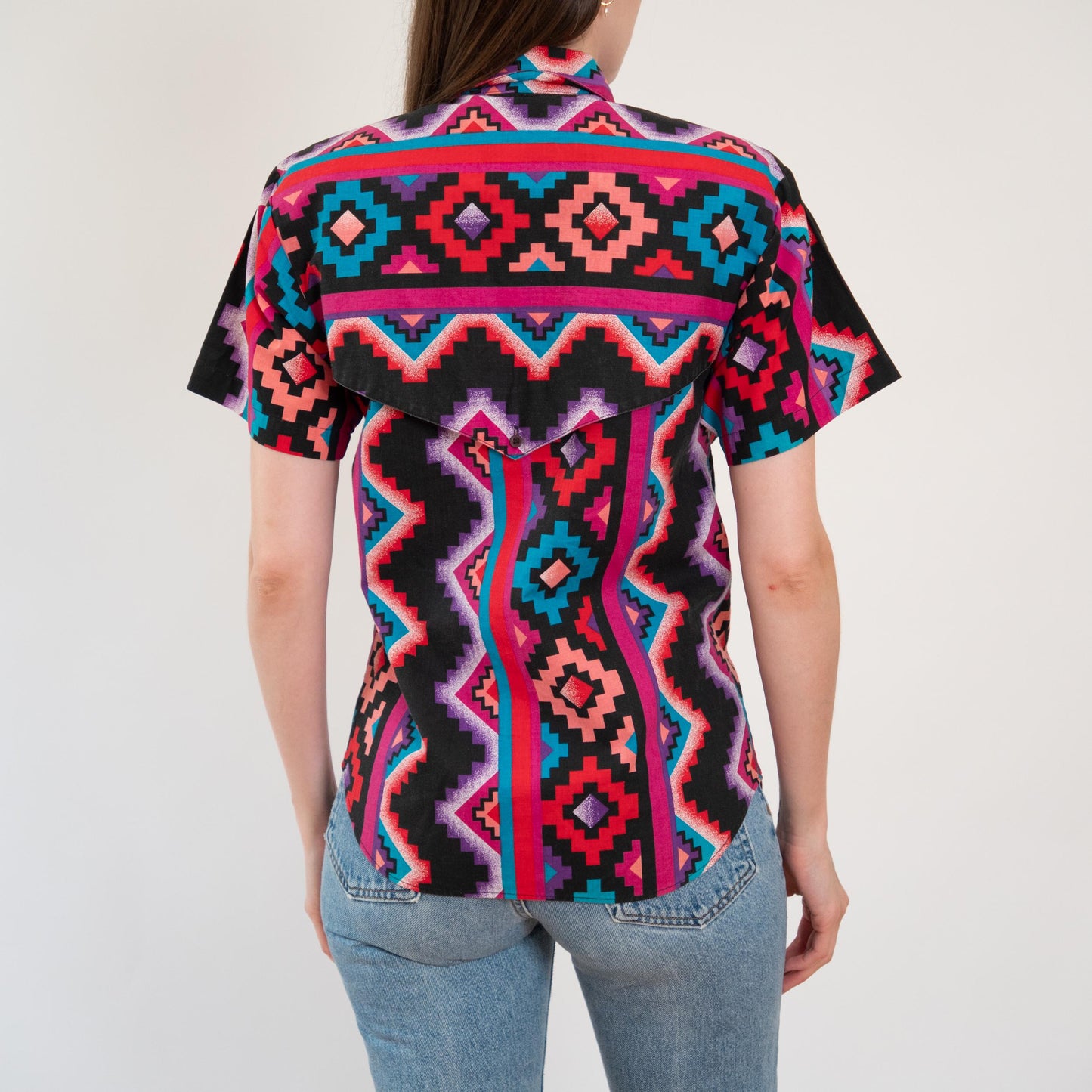 Vintage 90s Wrangler Brushpopper Women's Western Shirt - Small | Pink Black Southwestern Aztec Print Short Sleeve Top