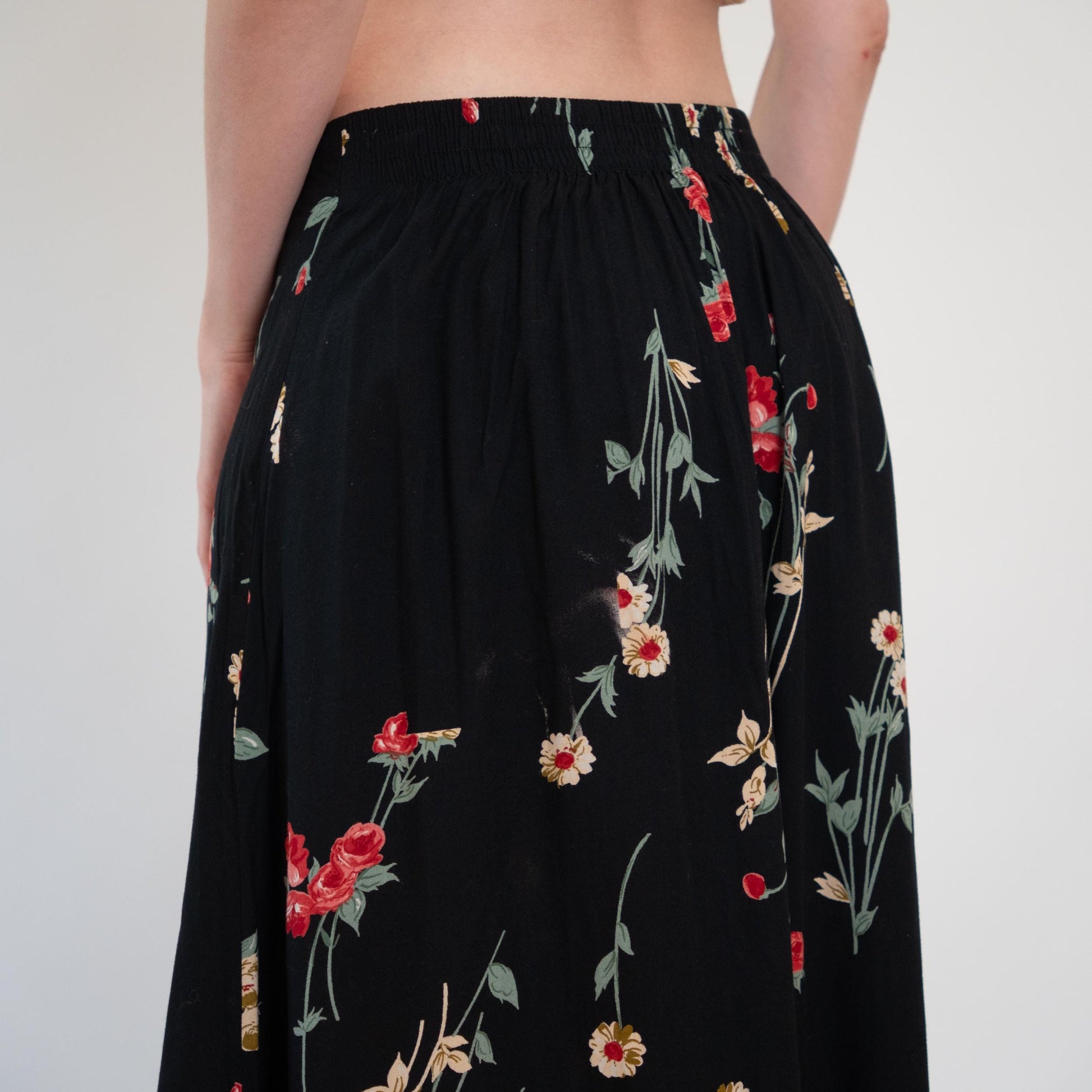 Vintage 90s Black Wildflower Maxi Skirt - Large | Boho Long Floral Skirt, High Waisted Summer Skirt
