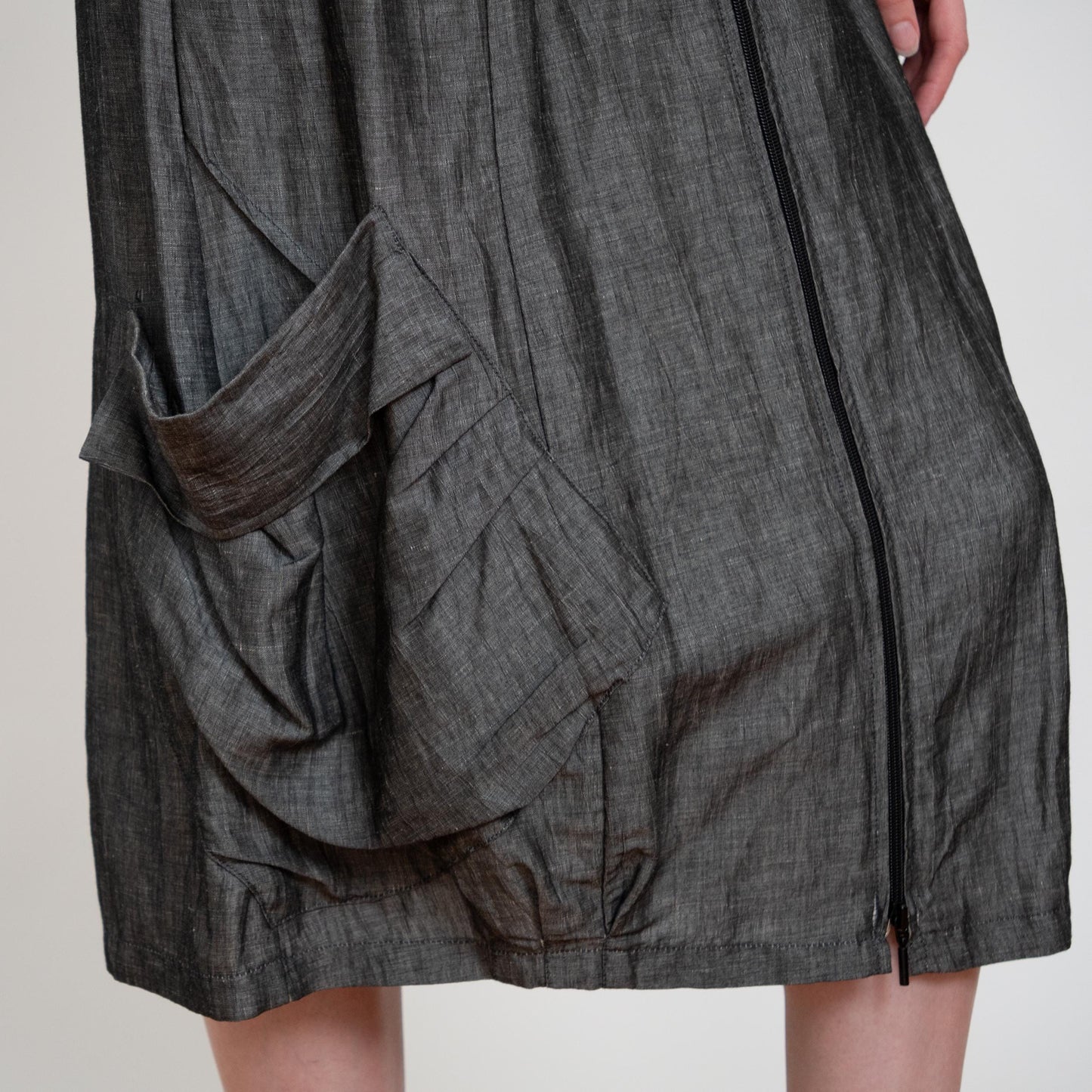 Vintage Y2K Silver Zip Front Bustle Skirt - Extra Small | Whimsigoth 2000s Low Rise Cargo Pocket Midi Skirt