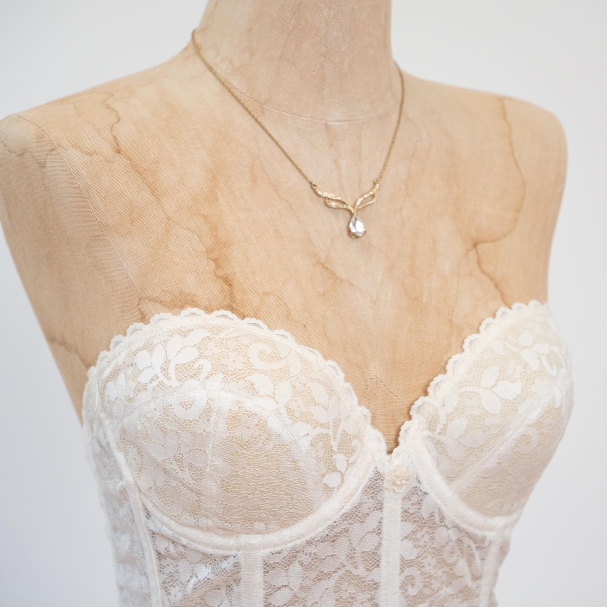 Vintage 70s White Lace Longline Garter Bustier - 34C | Bridal Lingerie Corset Top