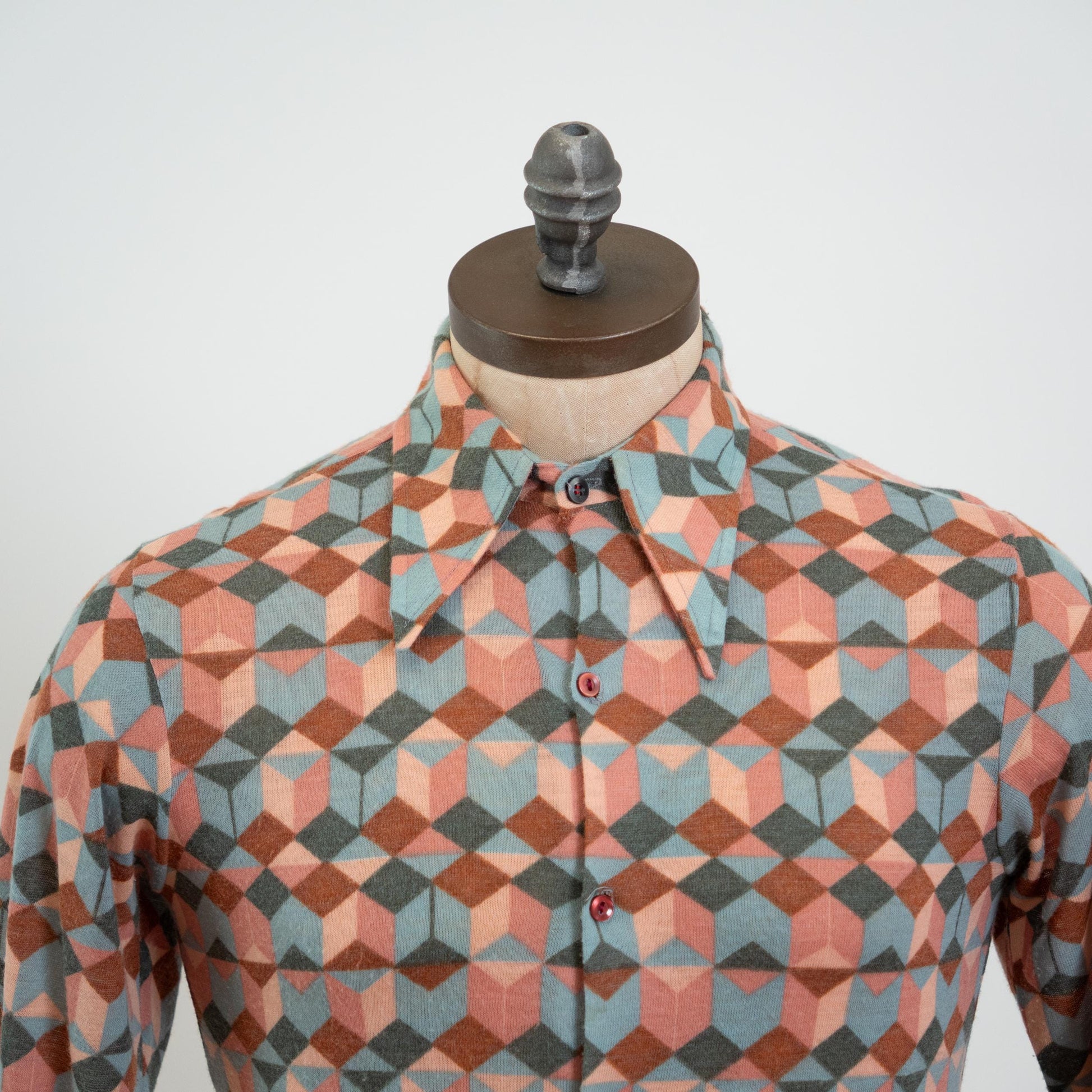 Vintage 70s Geometric Op Art Novelty Print Disco Shirt - Small | Long Sleeve Collared Knit Button Up Shirt
