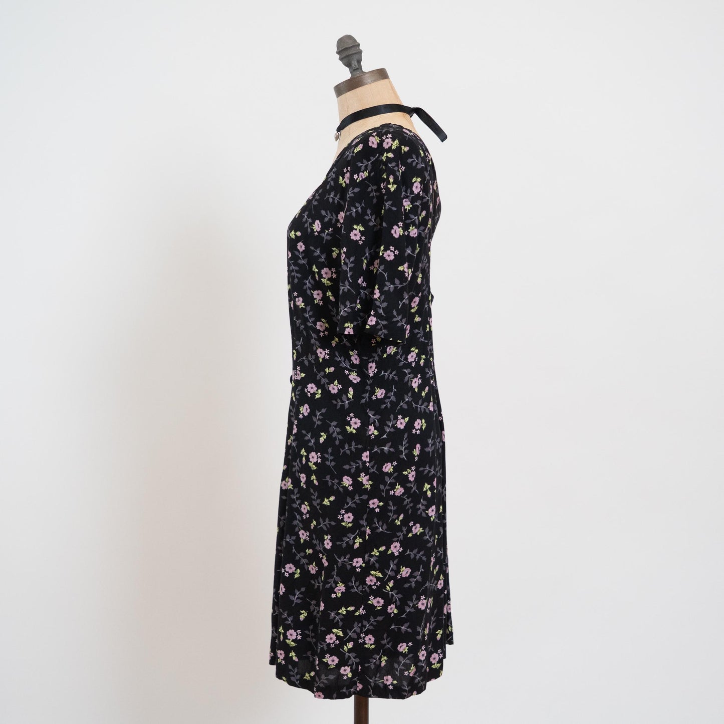 Vintage 90s Black Floral Cross Back Romper - Large | Retro Sweetheart Neck Mini Playsuit