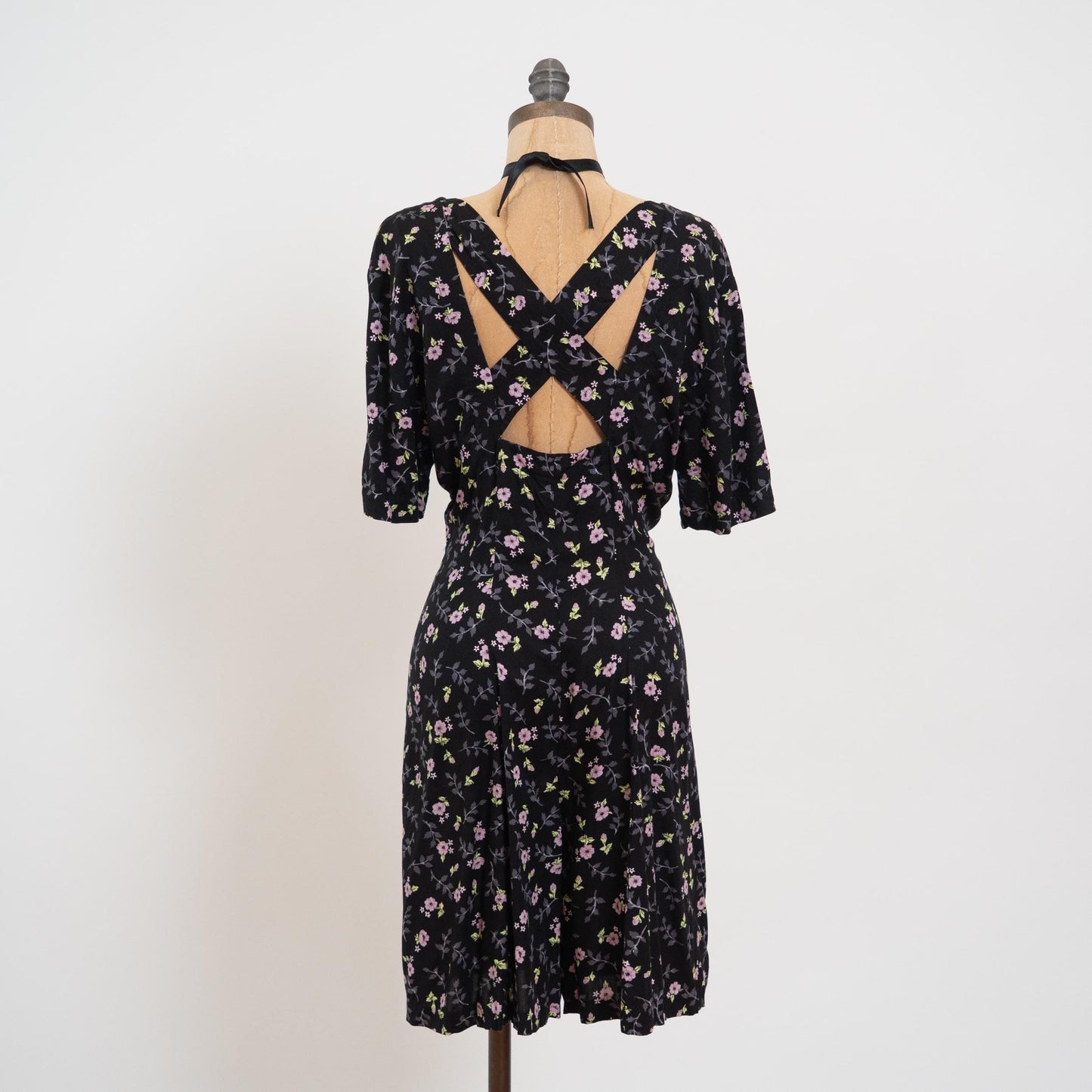Vintage 90s Black Floral Cross Back Romper - Large | Retro Sweetheart Neck Mini Playsuit