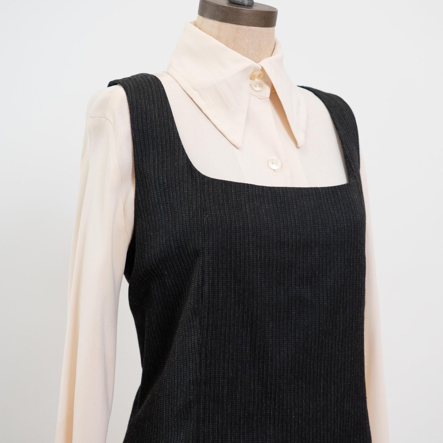 Vintage 90s Charcoal Grey Pinstriped Mini Pinafore Dress - Large to XL | Grunge Sleeveless Fitted Sheath Dress