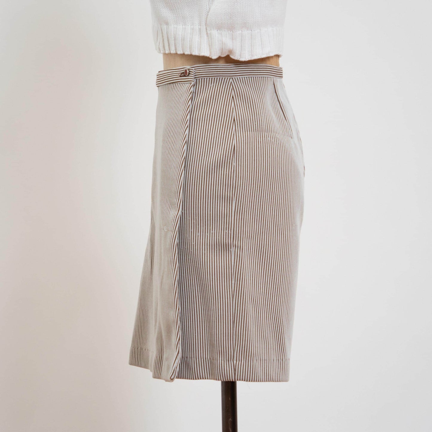 Vintage 70s Brown & White Pinstriped Mini Skort - Extra Small, 25" Waist | High Waisted A Line Wrap Skirt