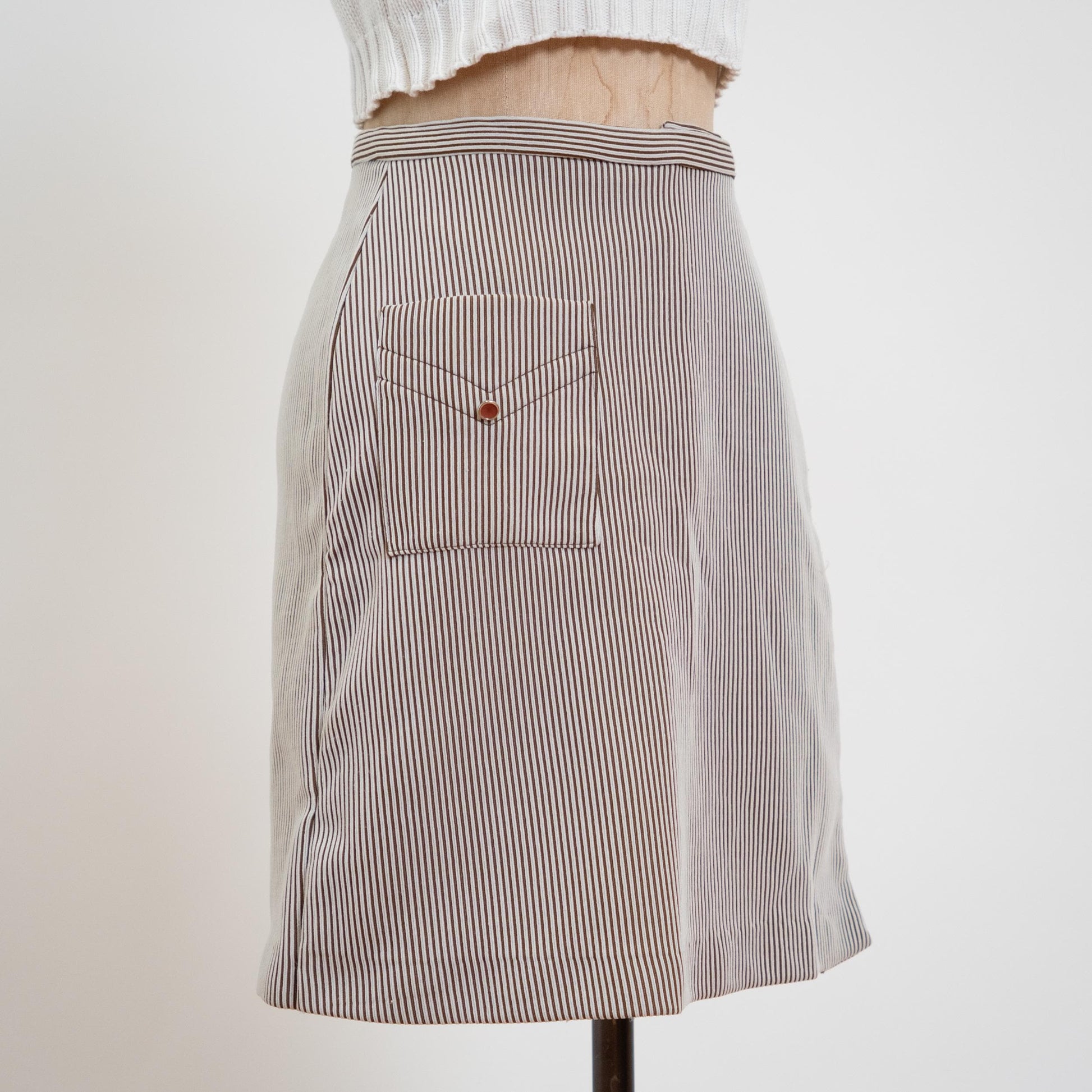 Vintage 70s Brown & White Pinstriped Mini Skort - Extra Small, 25" Waist | High Waisted A Line Wrap Skirt