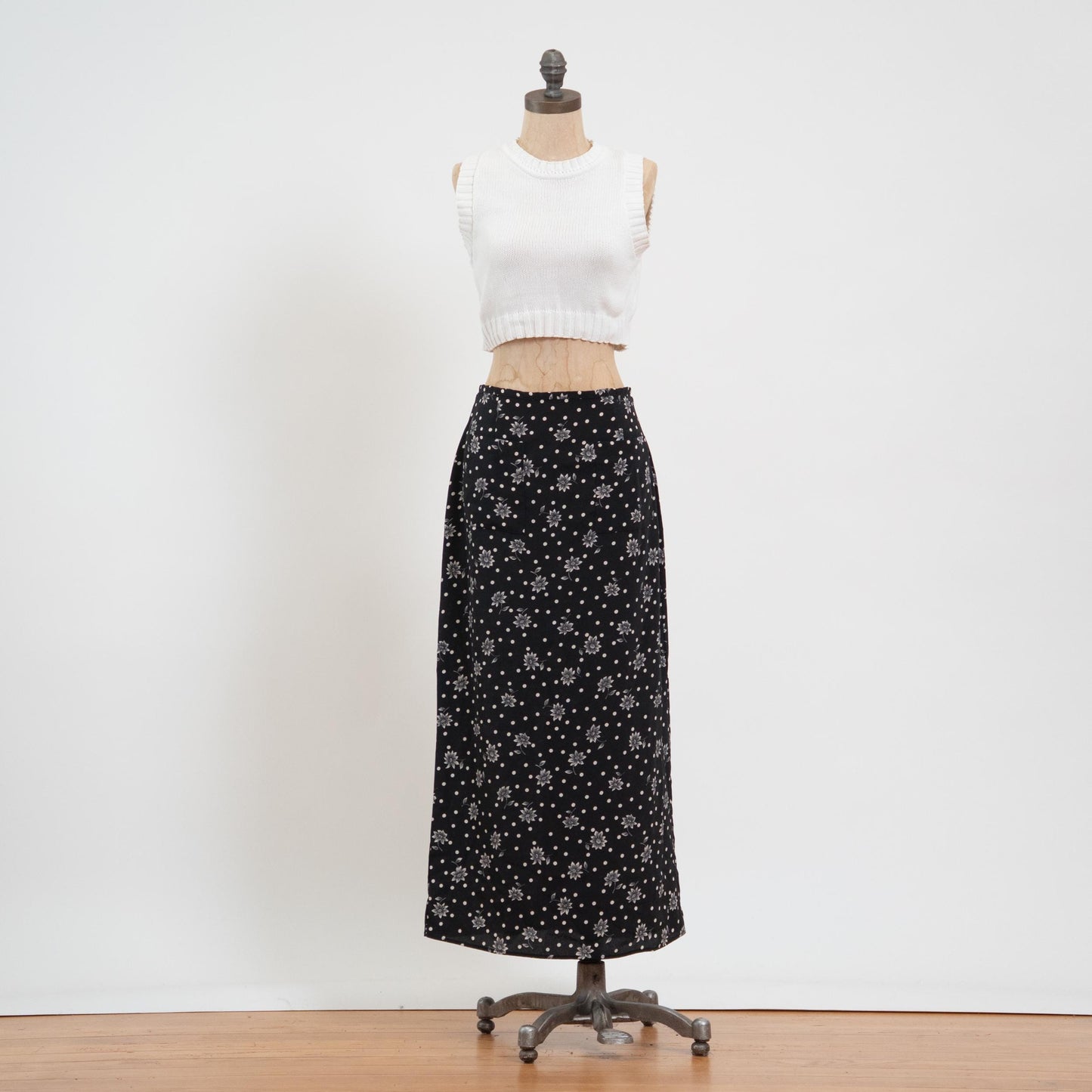 Vintage 90s Black Daisy Floral & Polka Dot Maxi Skirt - Medium, 28" Waist | Lightweight High Waisted Boho Grunge Skirt
