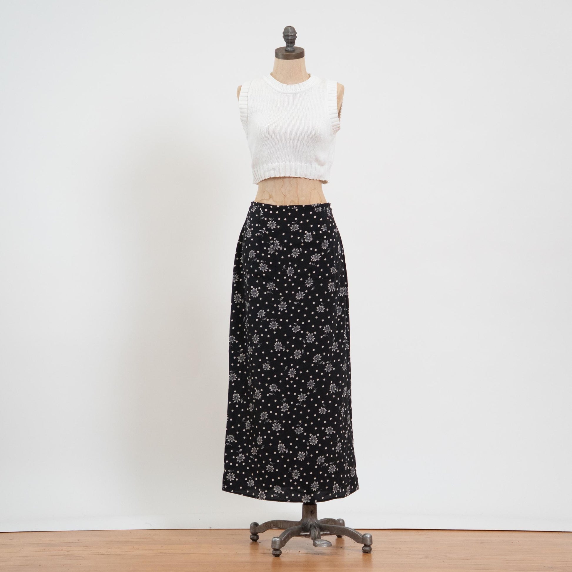 Vintage 90s Black Daisy Floral & Polka Dot Maxi Skirt - Medium, 28" Waist | Lightweight High Waisted Boho Grunge Skirt