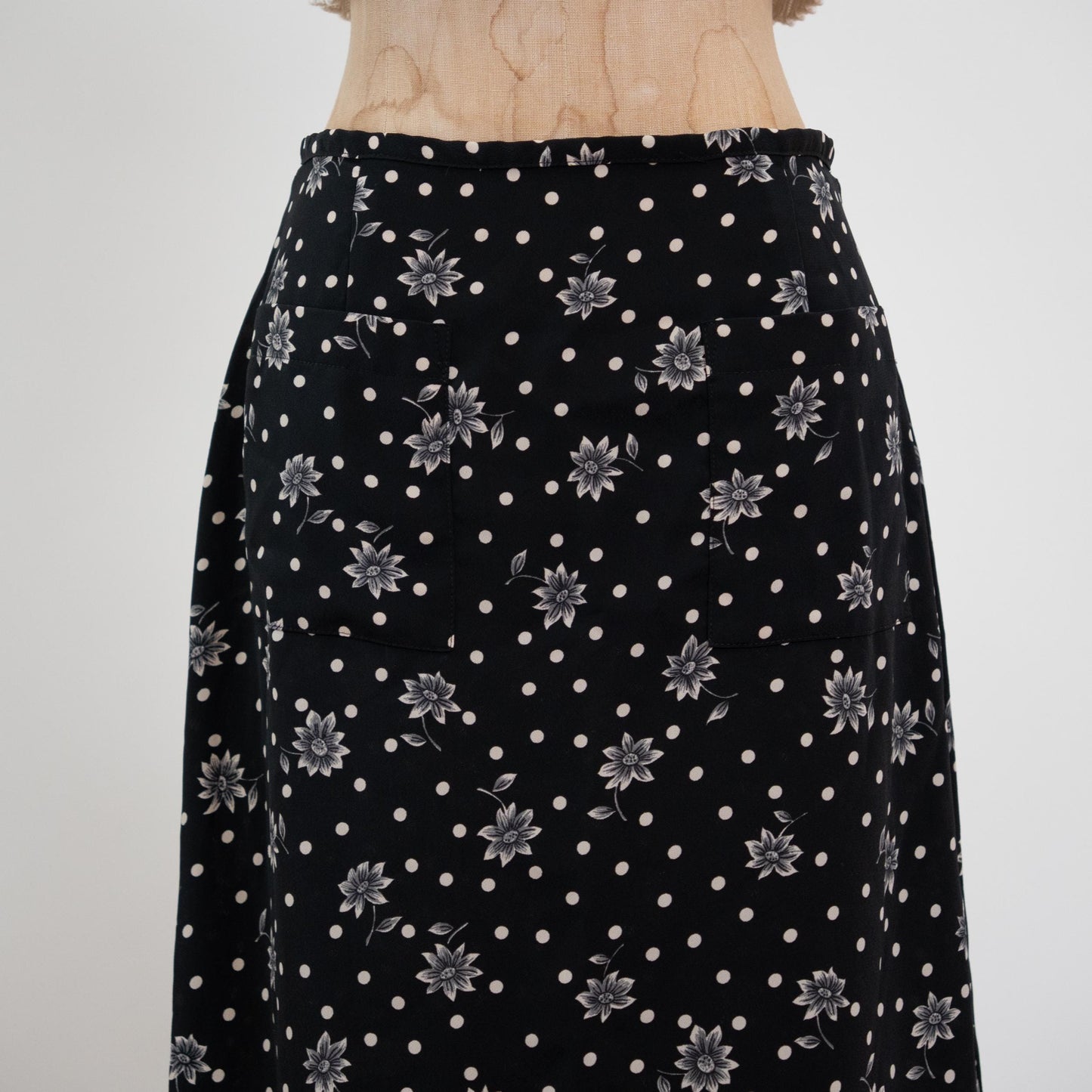 Vintage 90s Black Daisy Floral & Polka Dot Maxi Skirt - Medium, 28" Waist | Lightweight High Waisted Boho Grunge Skirt