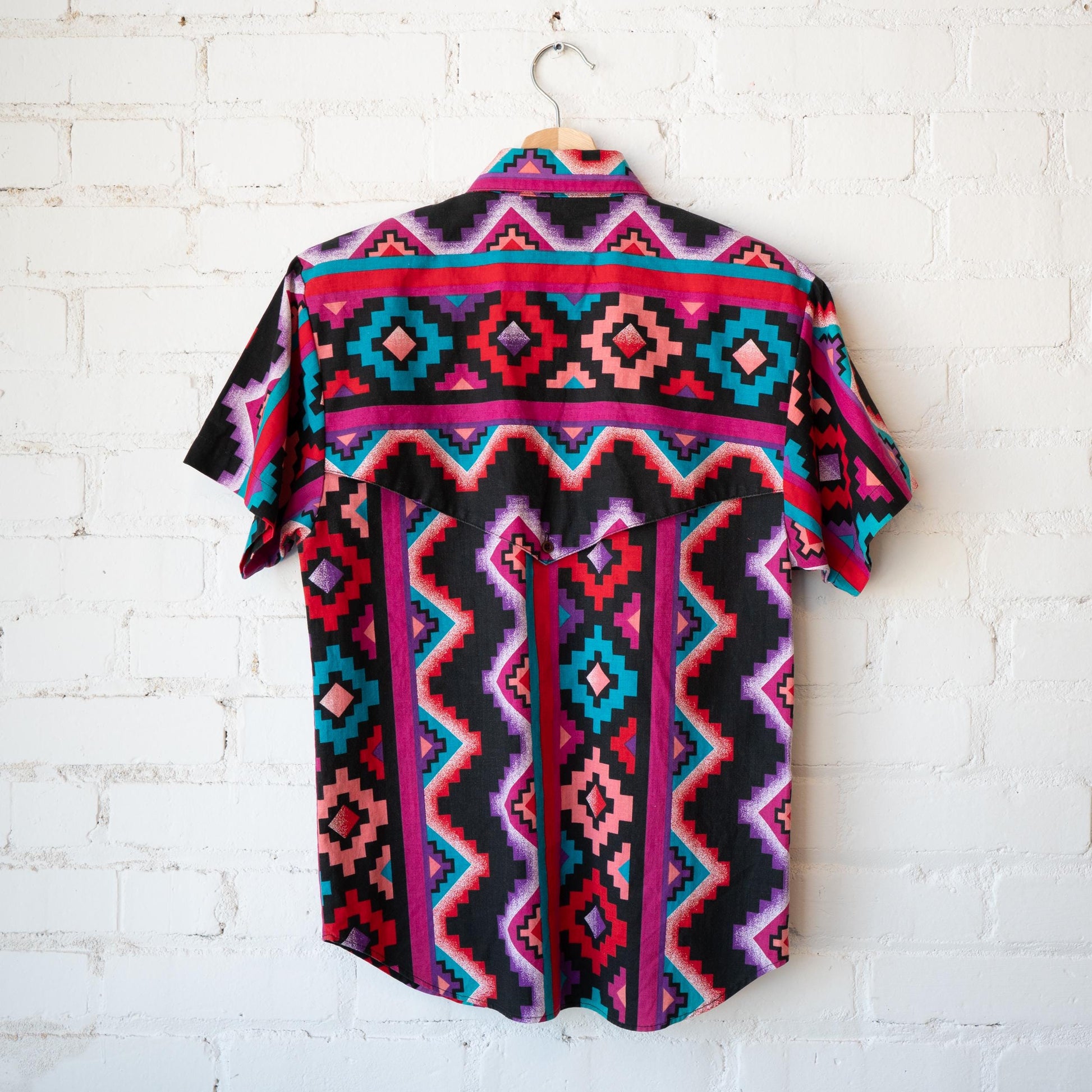 Vintage 90s Wrangler Brushpopper Women's Western Shirt - Small | Pink Black Southwestern Aztec Print Short Sleeve Top