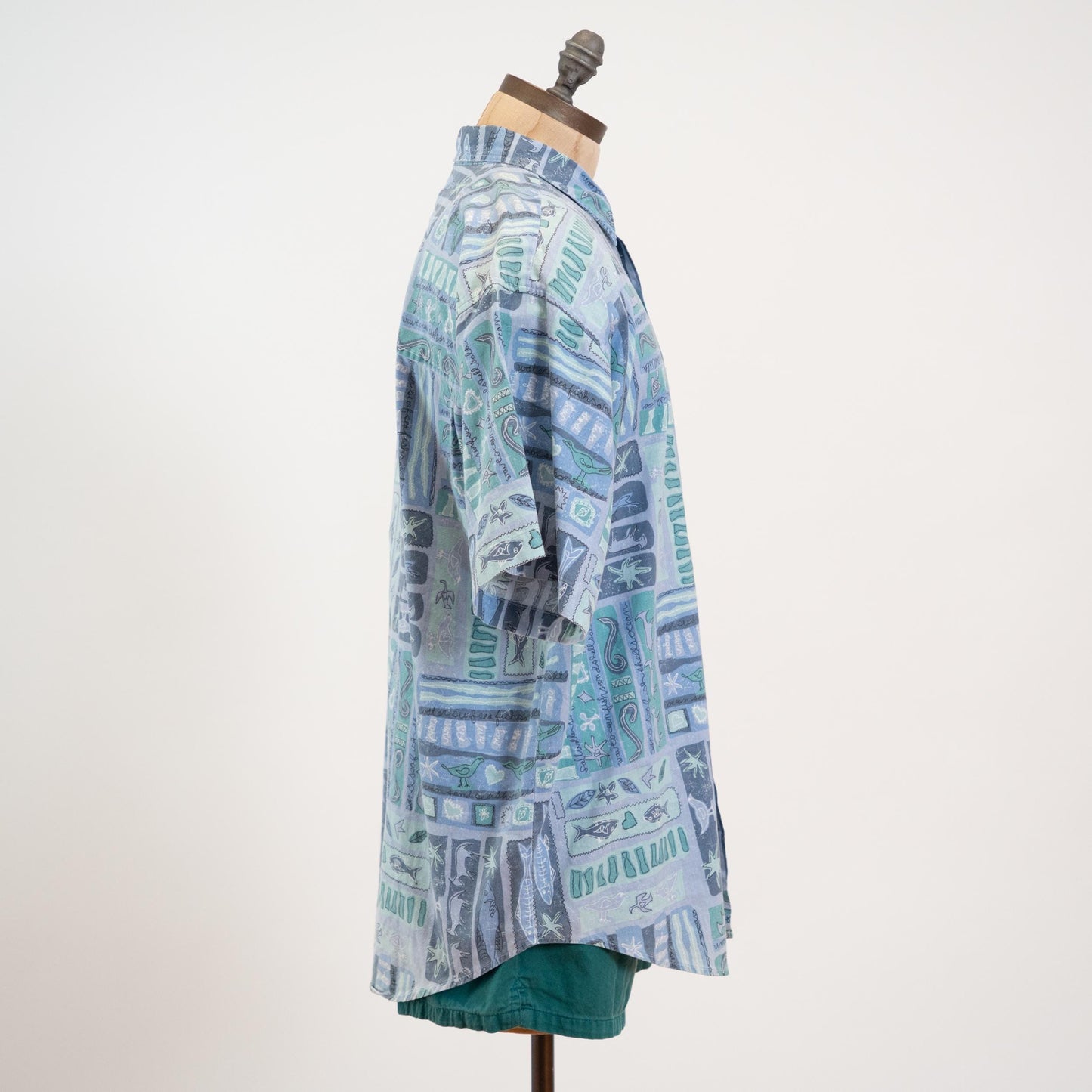 Vintage 90s Batik Fish Print Button Up Top - Extra Large | Lightweight Blue Short Sleeve Collared Shirt