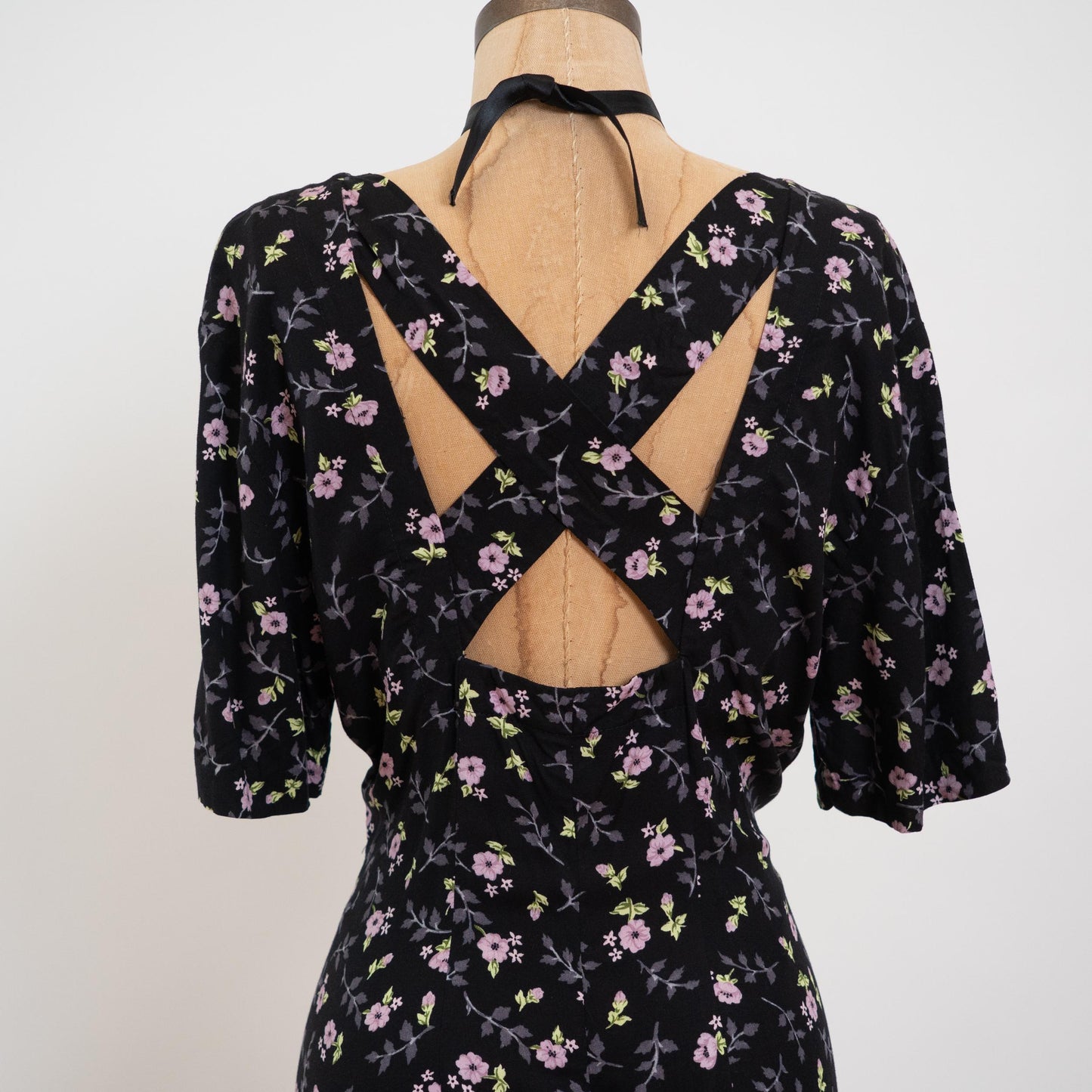 Vintage 90s Black Floral Cross Back Romper - Large | Retro Sweetheart Neck Mini Playsuit
