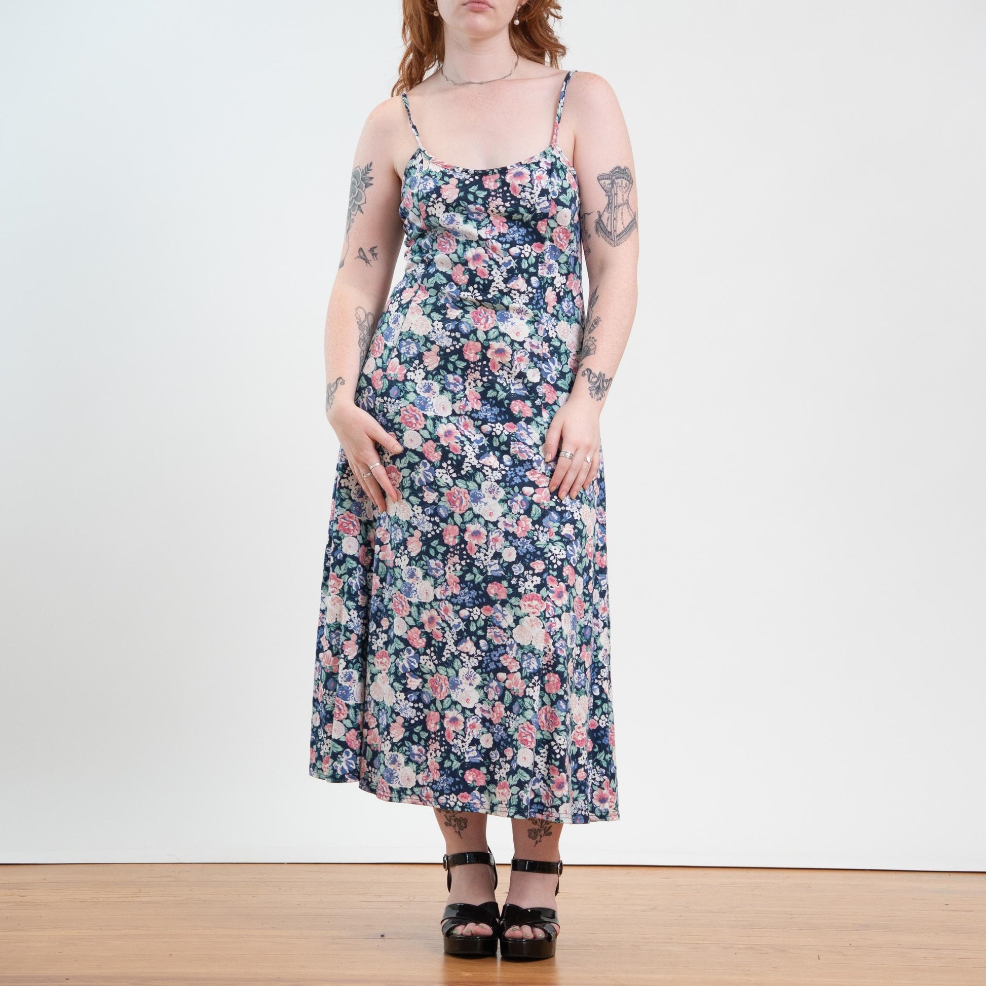 Vintage 90s Floral Strappy Low Back Sundress - Large