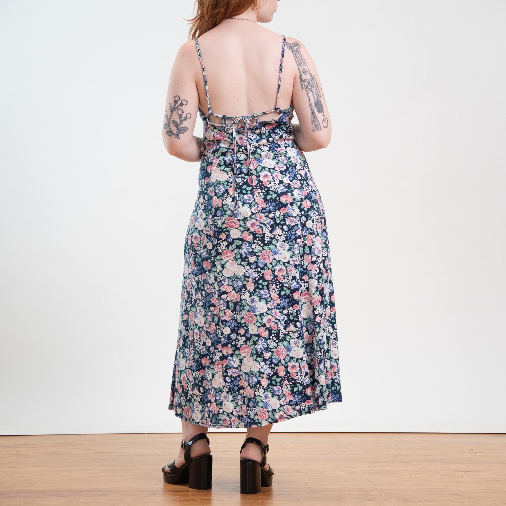 Vintage 90s Floral Strappy Low Back Sundress - Large