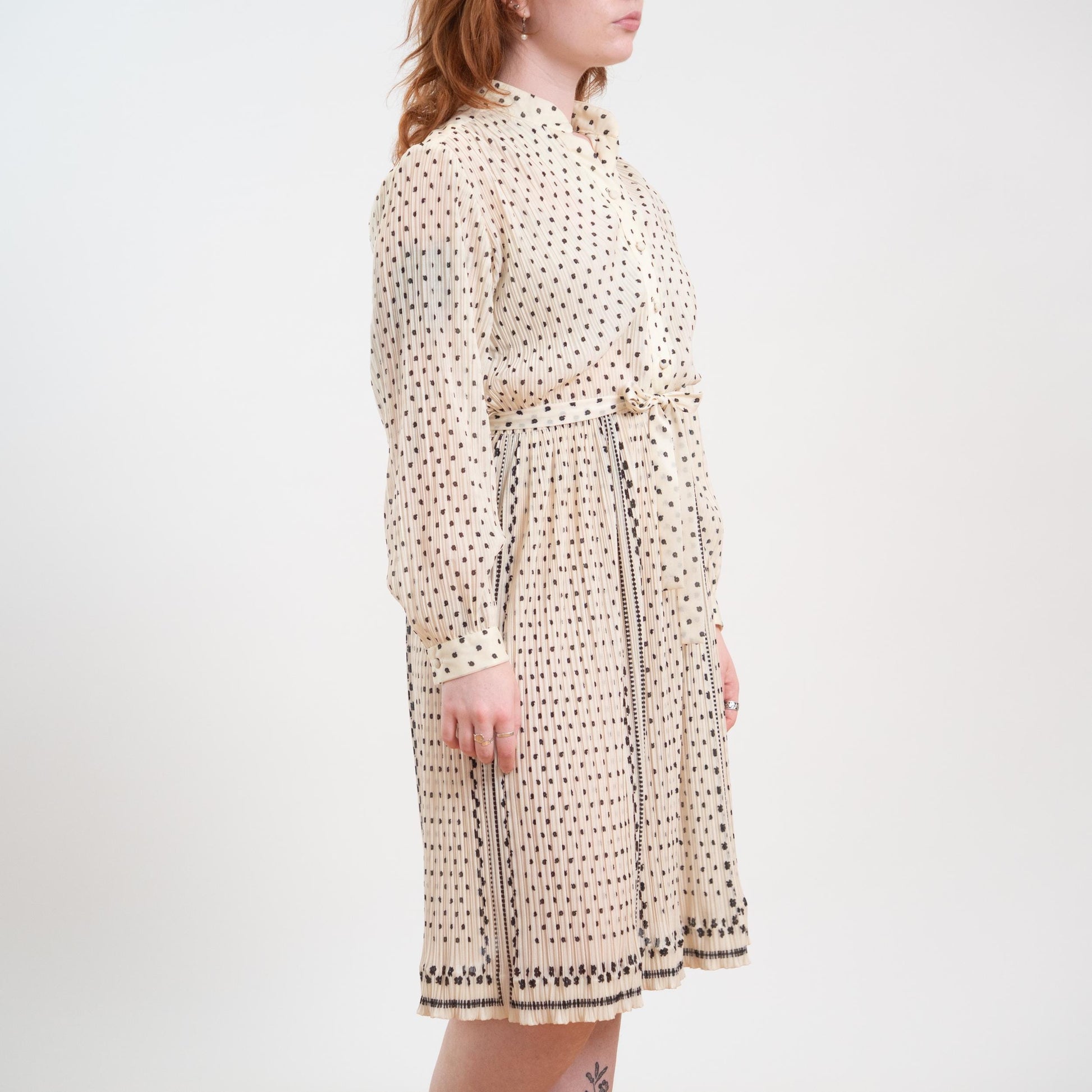 Vintage 70s Hal Ferman Black & White Plisse Floral Shirtdress - Large