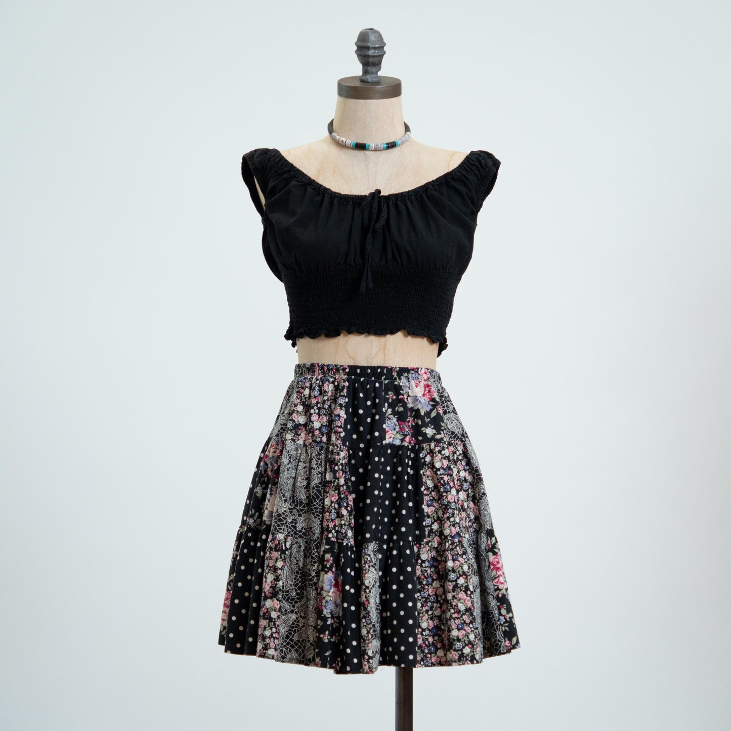 Vintage 90s Patchwork Floral & Lace Print Mini Skirt - XS to Small