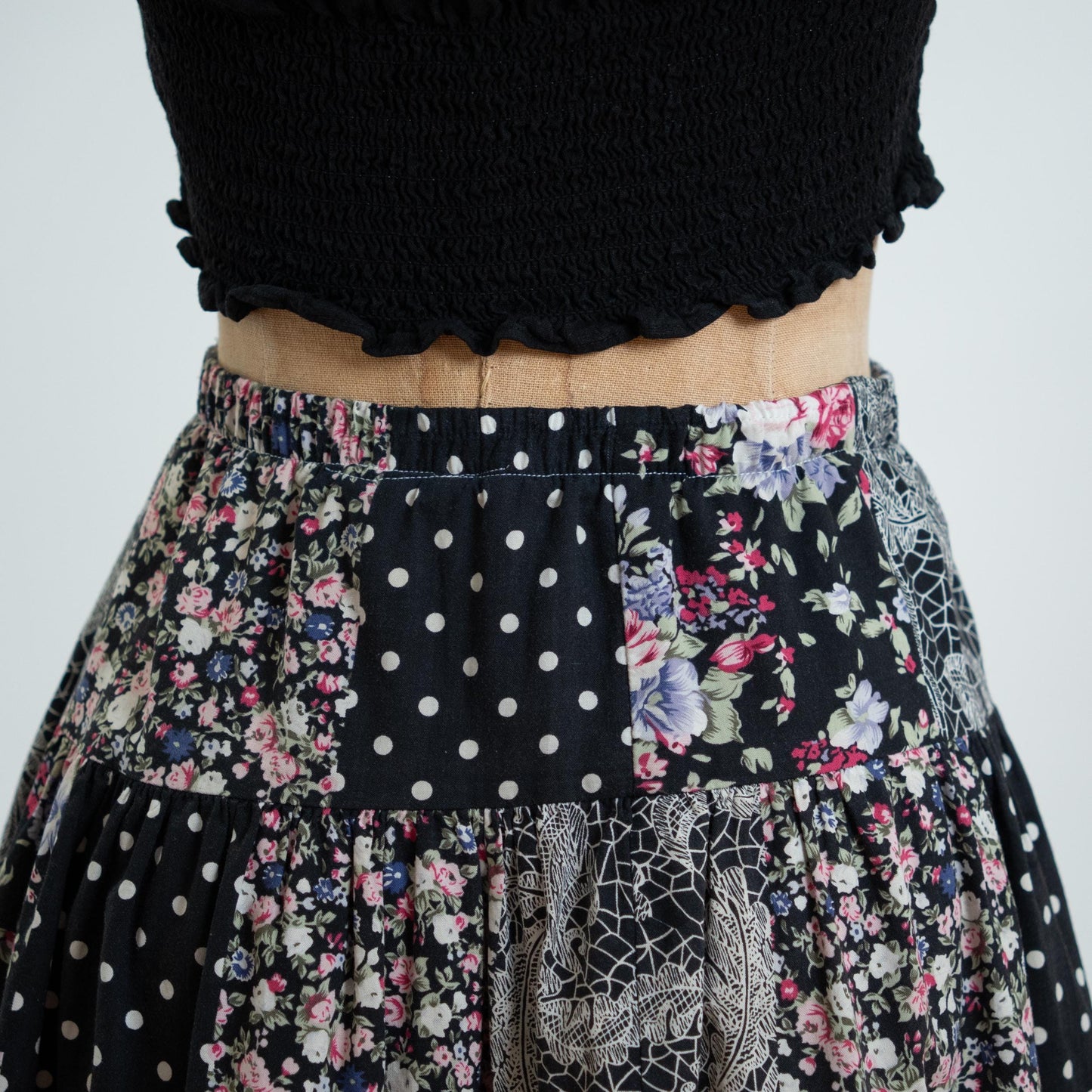Vintage 90s Patchwork Floral & Lace Print Mini Skirt - XS to Small