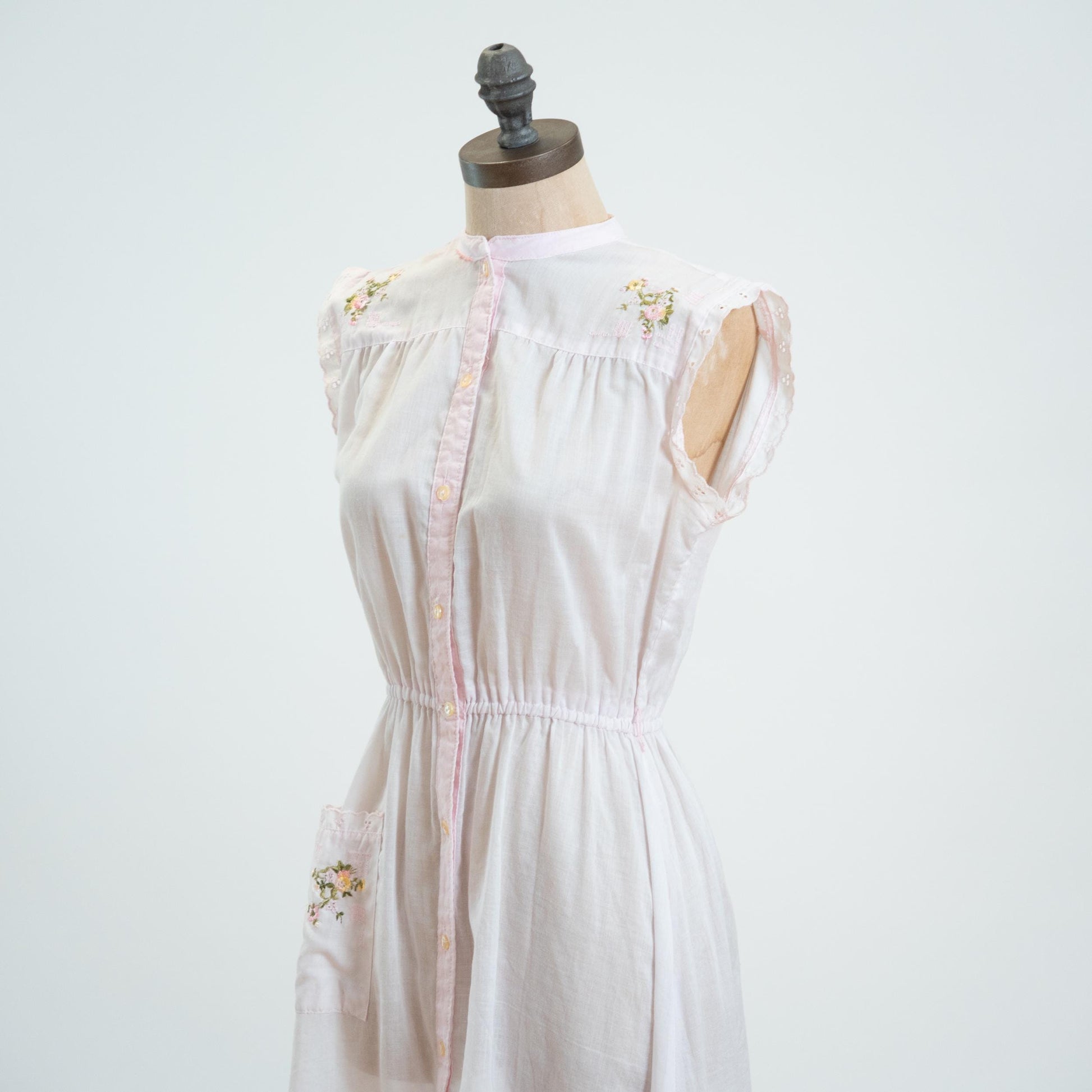 Vintage 60s Pastel Pink Floral Embroidered Day Dress - Small