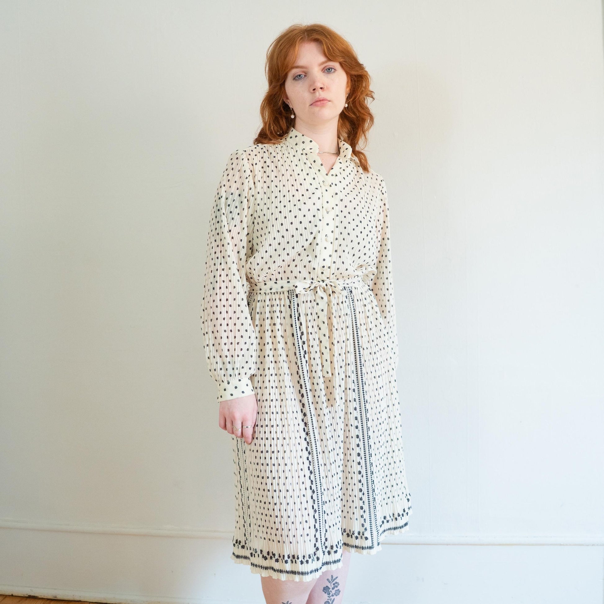 Vintage 70s Hal Ferman Black & White Plisse Floral Shirtdress - Large