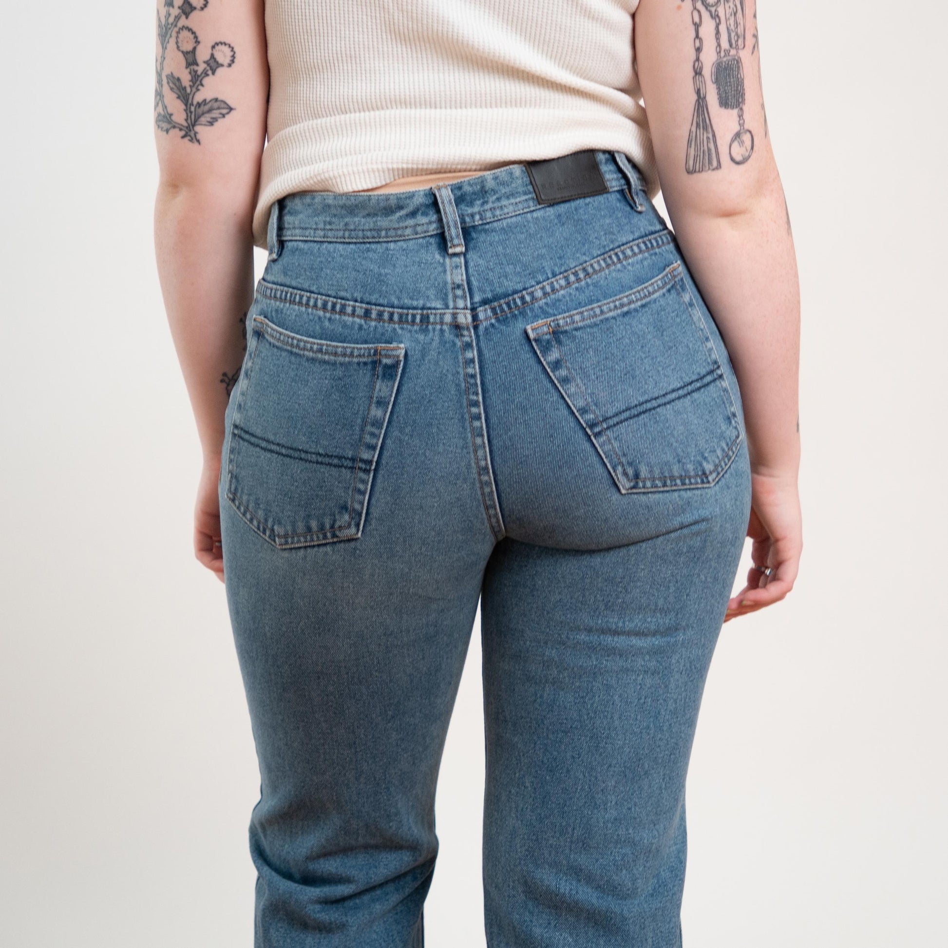 Vintage Y2K Straight Leg Jeans - Medium