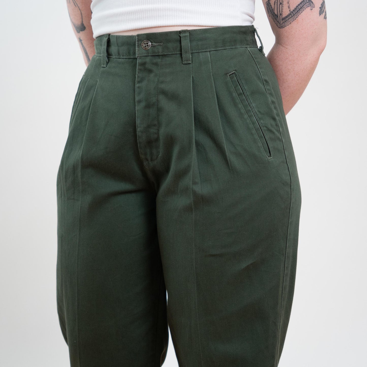 Vintage 90s Army Green Twill Pleated Trousers - Size 11/12, 30" Waist