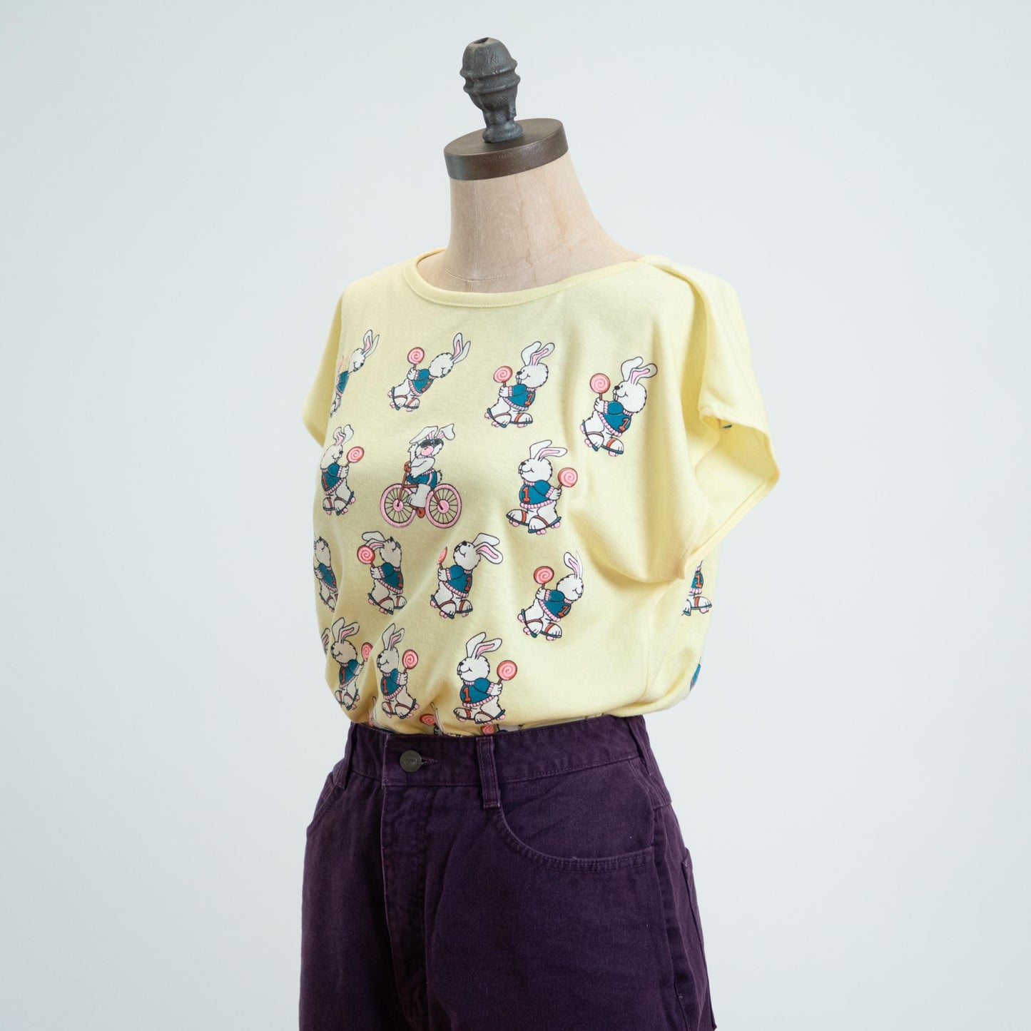 Vintage 80s Cartoon Bunny Novelty Print Shirt - Large