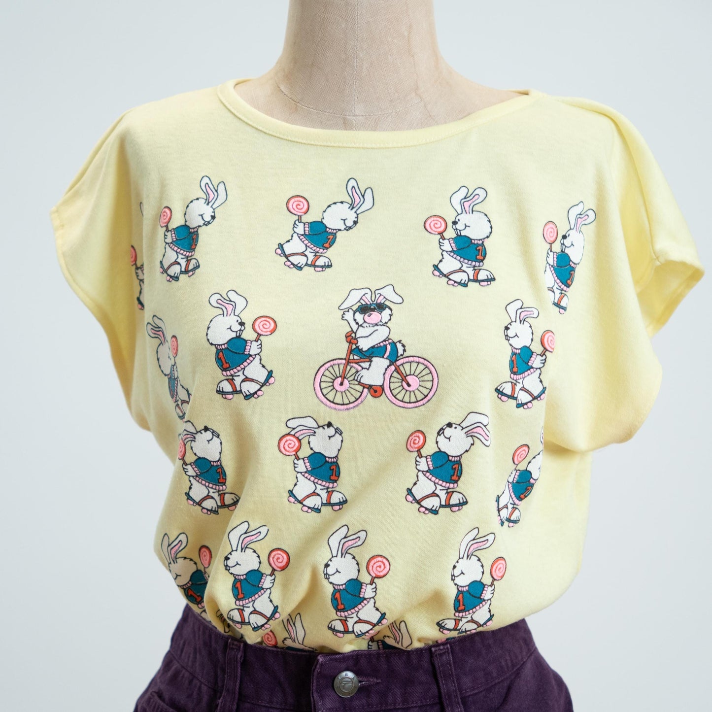 Vintage 80s Cartoon Bunny Novelty Print Shirt - Large
