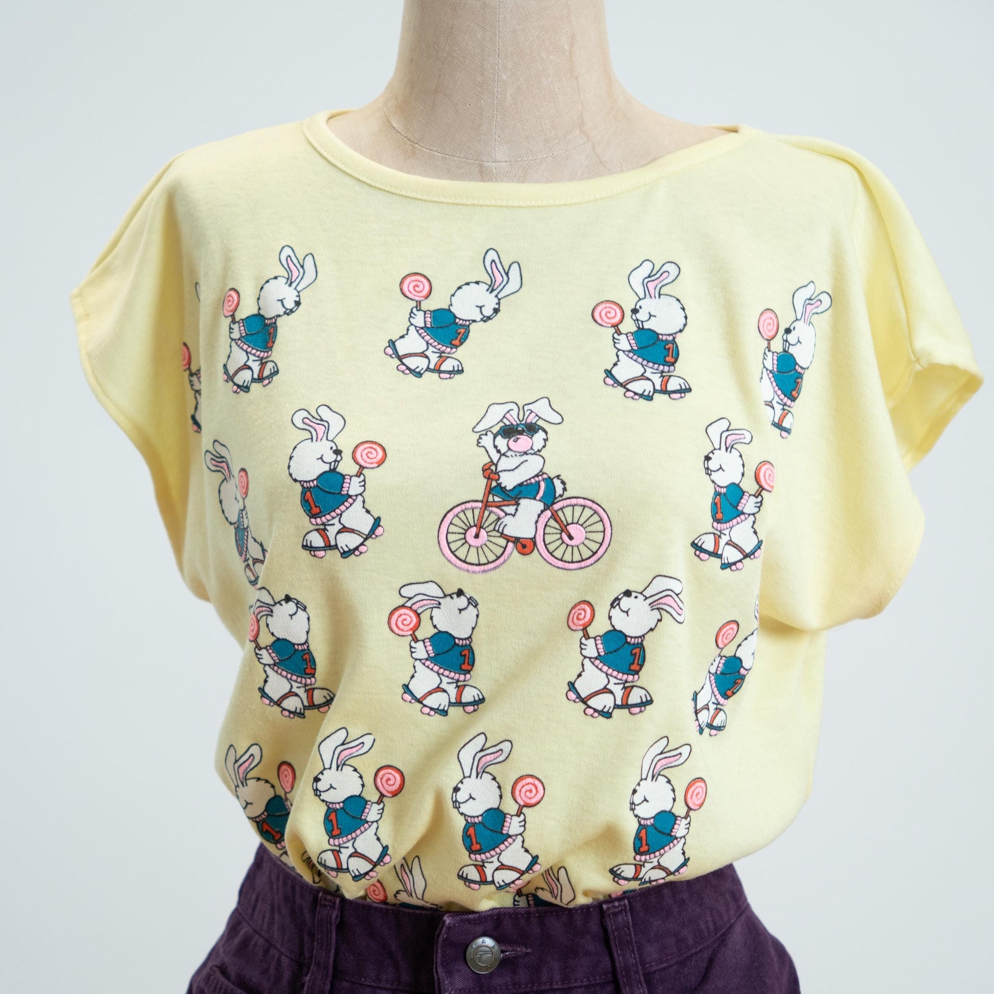 Vintage 80s Cartoon Bunny Novelty Print Shirt - Large
