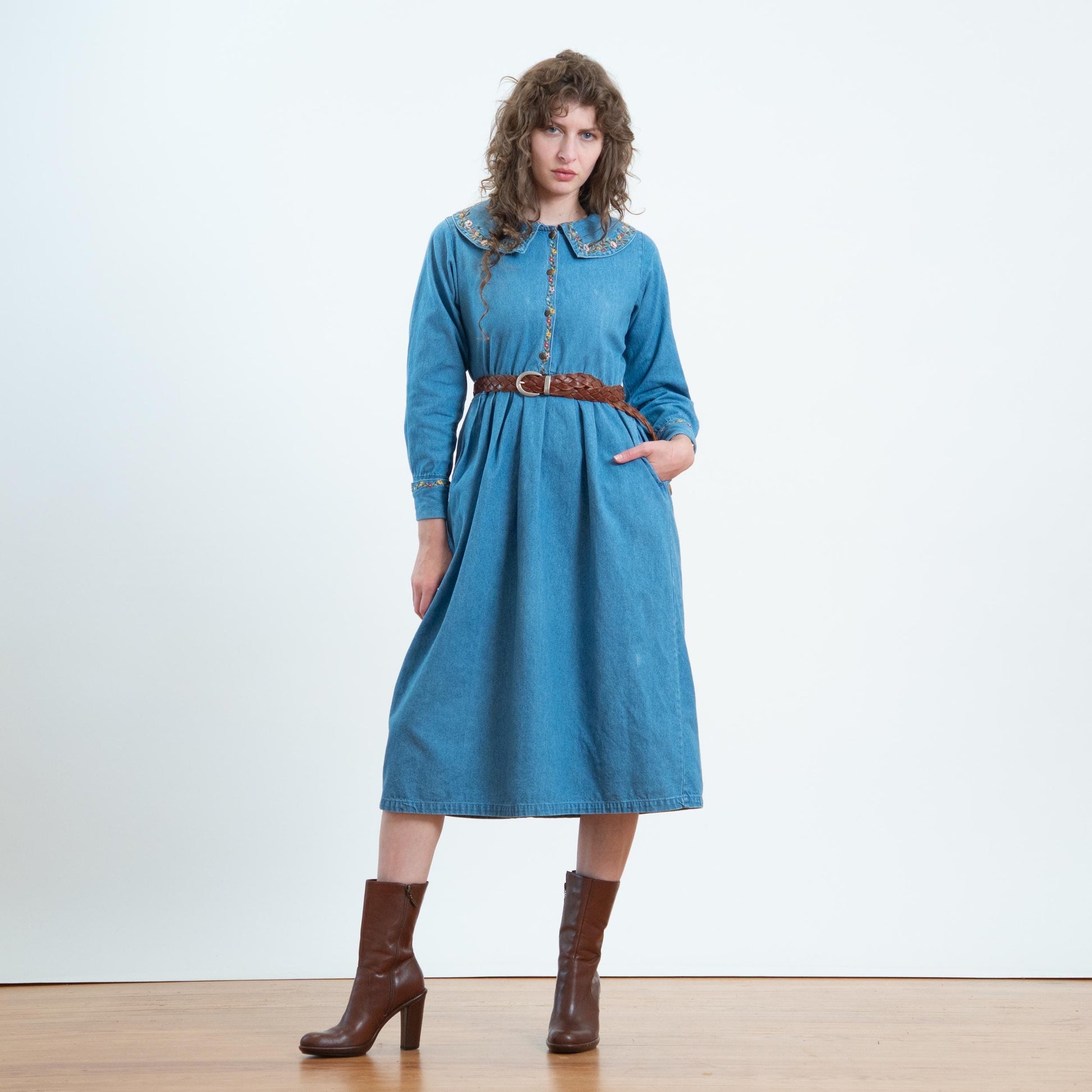 Vintage 80s Chambray Floral Embroidered Collar Shirtdress - Medium