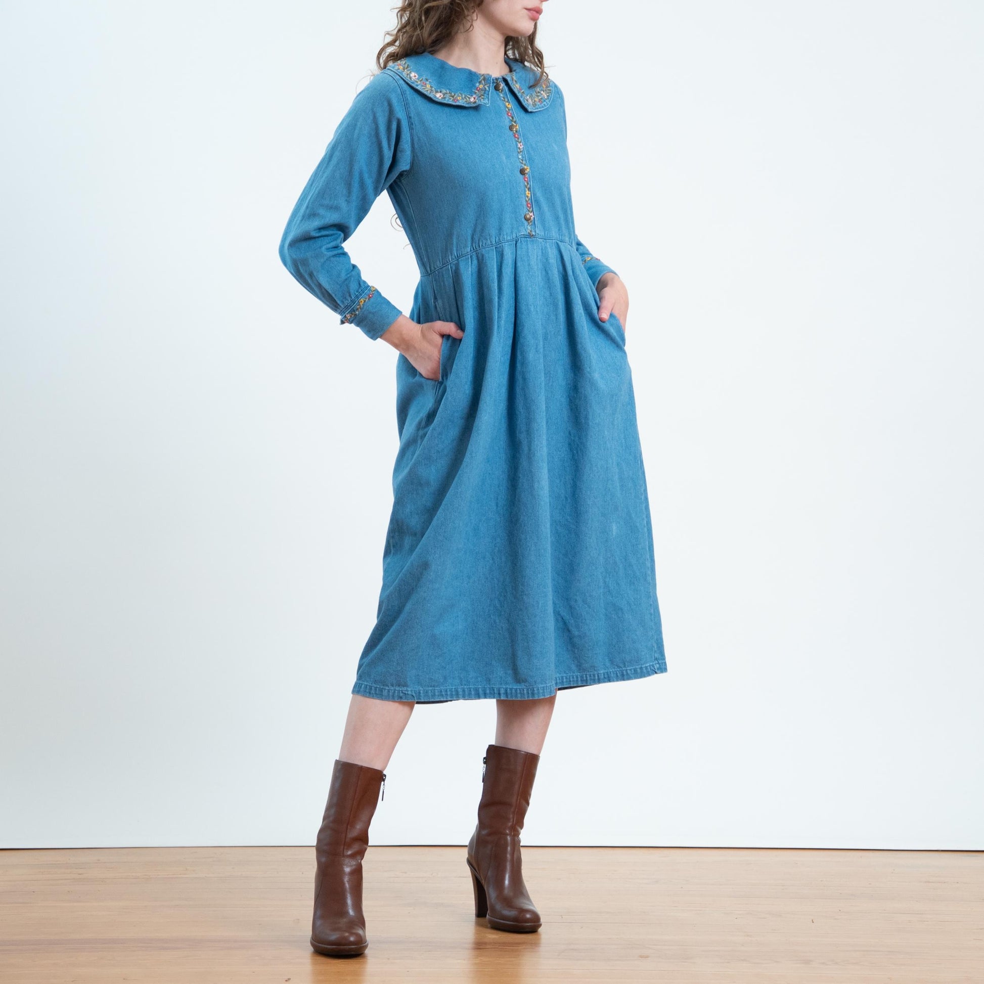 Vintage 80s Chambray Floral Embroidered Collar Shirtdress - Medium