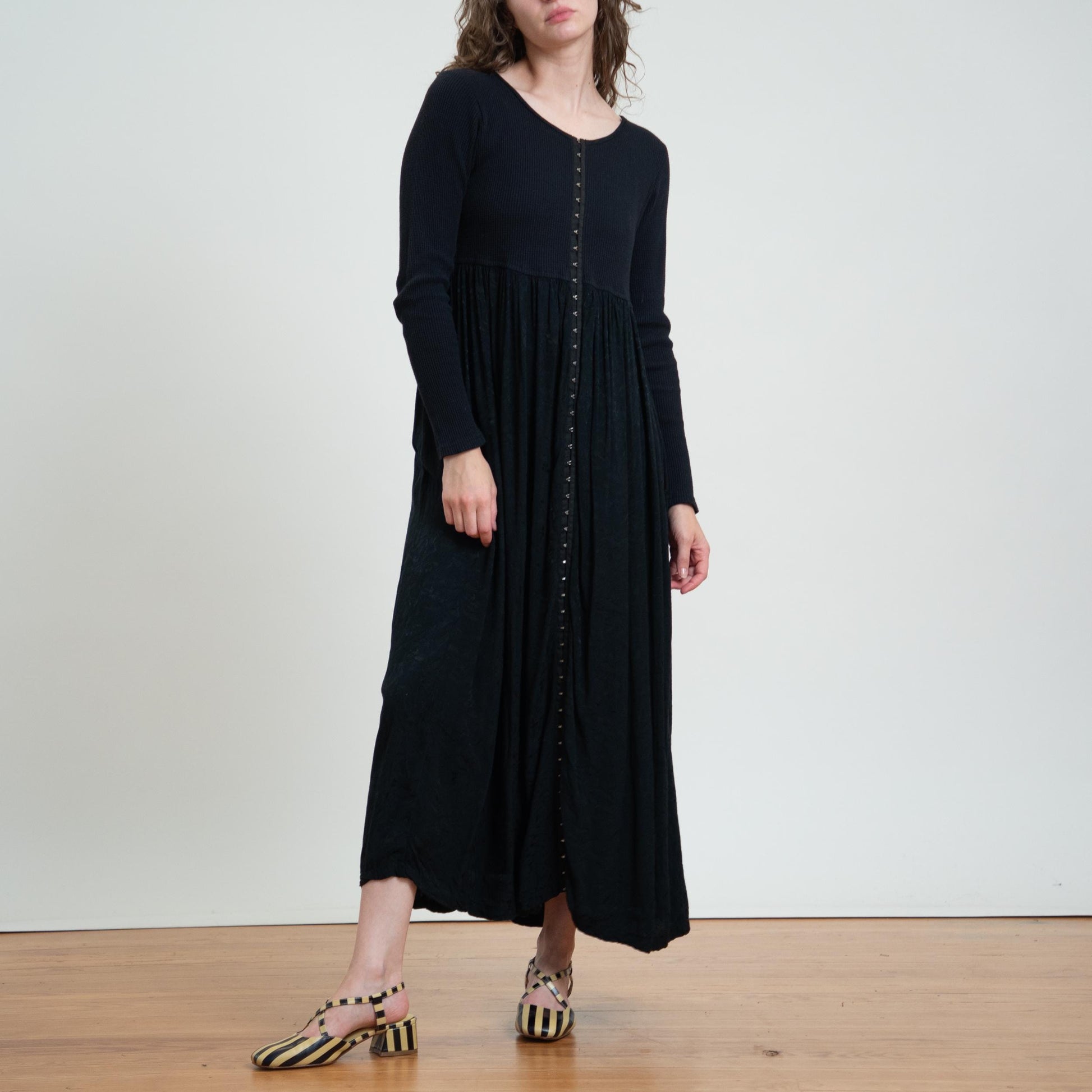 Vintage 90s Witchy Black Hook & Eye Maxi Dress - Large
