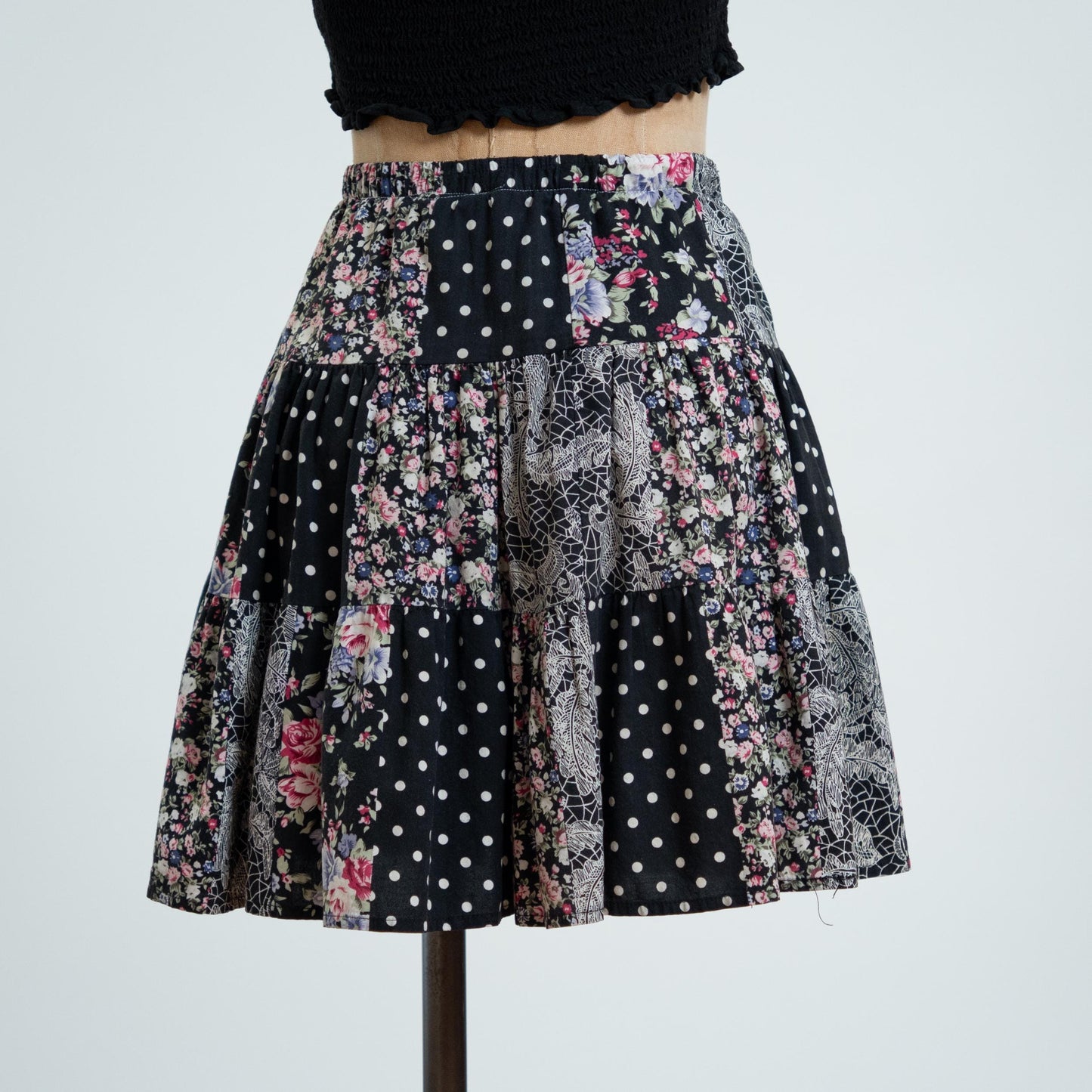 Vintage 90s Patchwork Floral & Lace Print Mini Skirt - XS to Small