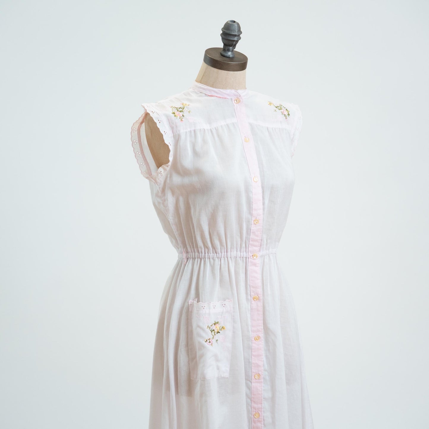 Vintage 60s Pastel Pink Floral Embroidered Day Dress - Small
