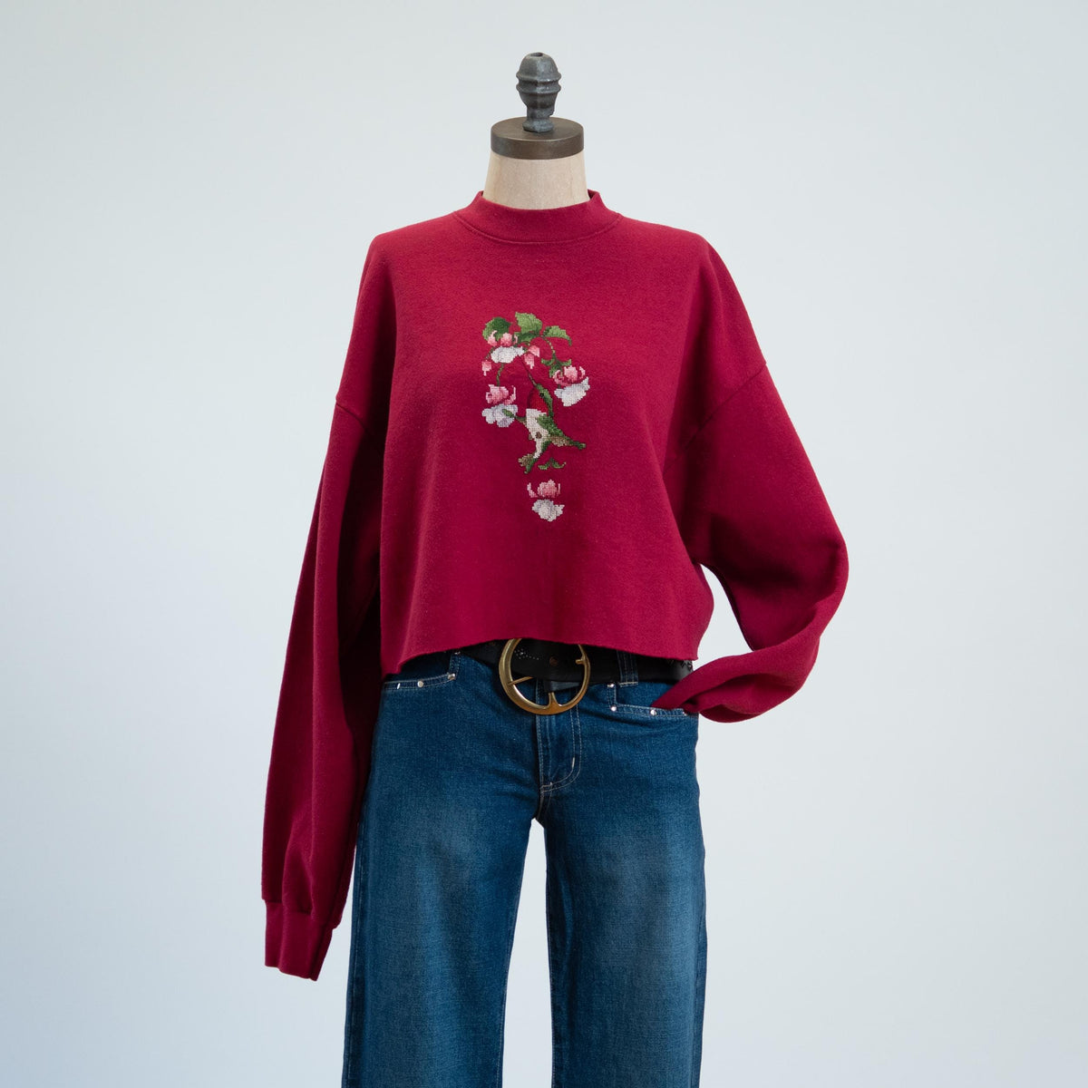 Vintage 90s Hummingbird Cross Stitch Cropped Sweatshirt - Extra Large | Wine Red Crewneck Crop Top