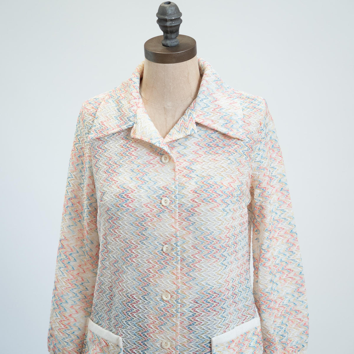 Vintage 70s Flame Stitch Knit Shirt - Medium | Zig Zag Striped Long Sleeve Collared Top