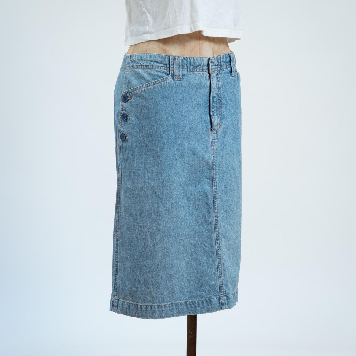Vintage 90s Denim Side Button Midi Skirt - Large | Light Wash Knee Length Jean Skirt