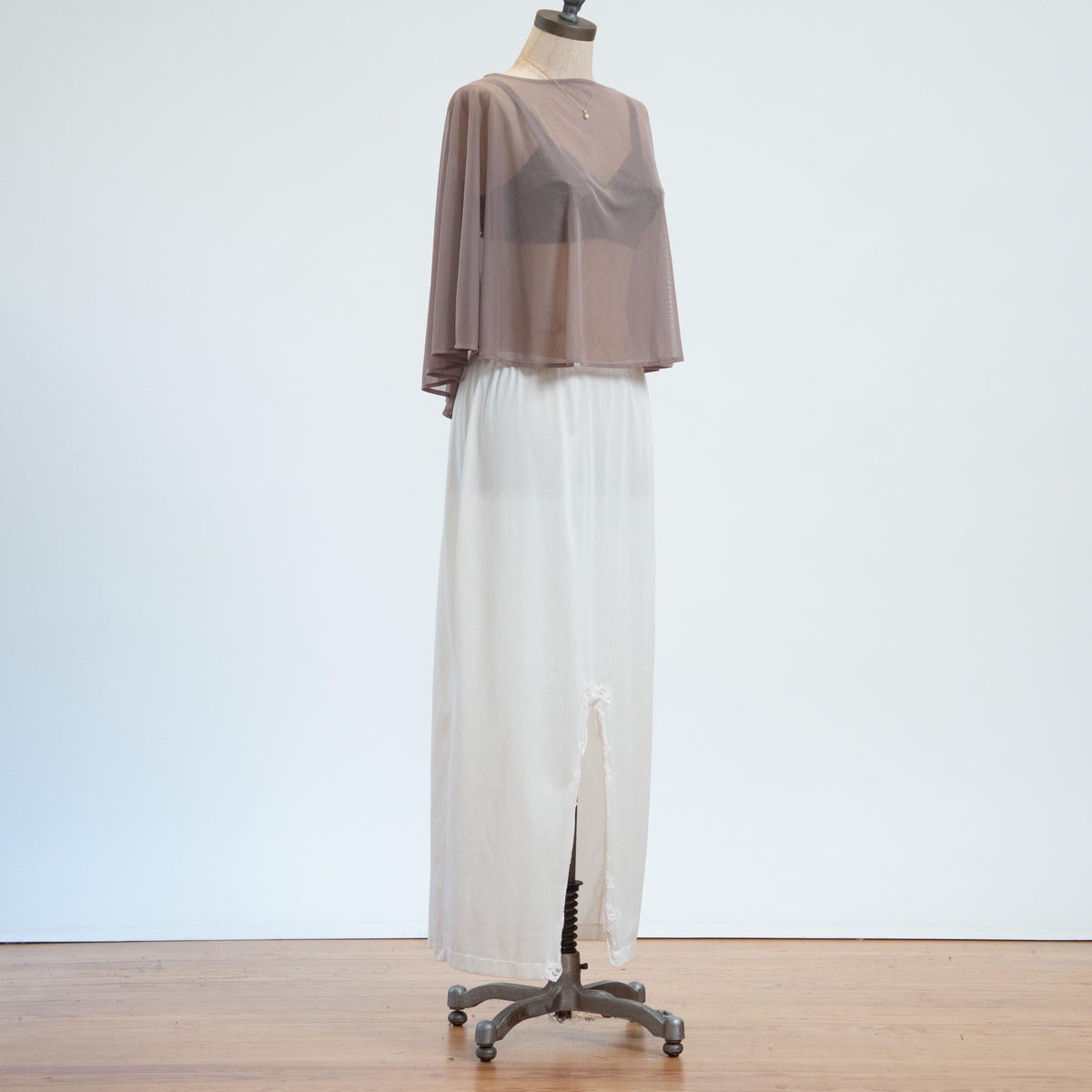 Vintage 70s White Maxi Skirt Slip - Medium | Bow Detail Lace Trim Lingerie