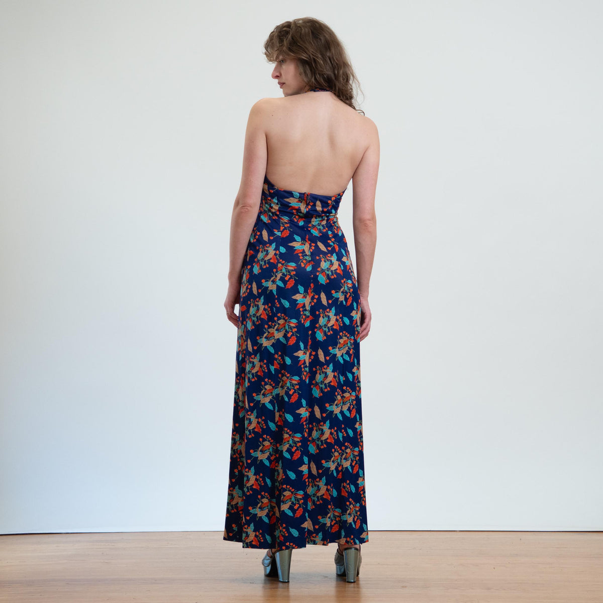 Vintage 70s Autumn Leaf Print Halter Maxi Dress - Small | Boho Low Back Disco Sundress